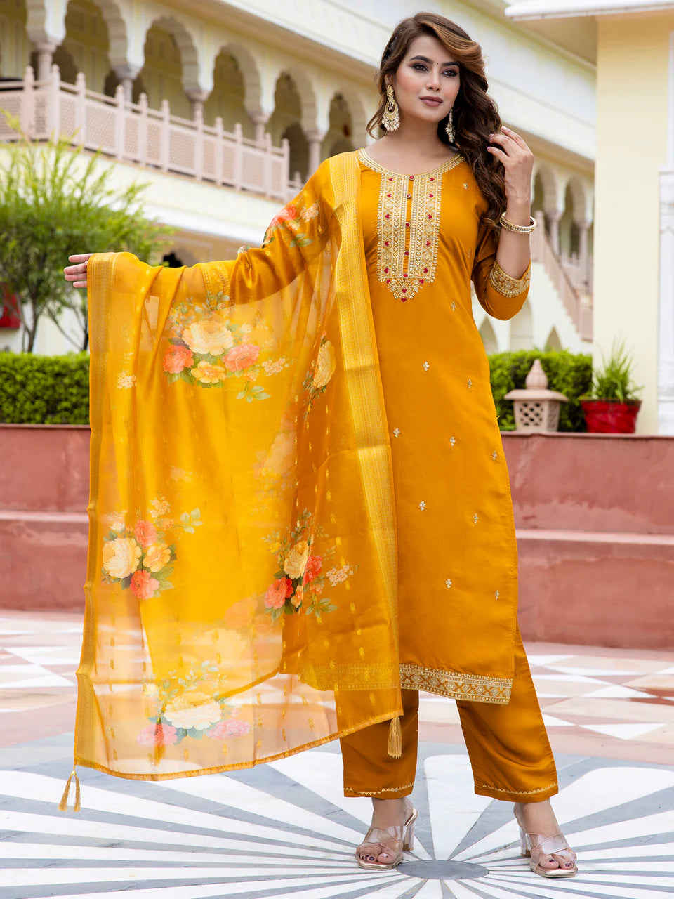 10 Different Types of Indian dresses for women