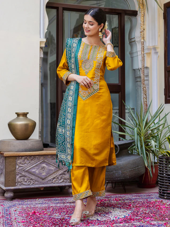 Blouse Designs for Organza Saree: 10 Stunning Styles to Elevate Your Look in 2024