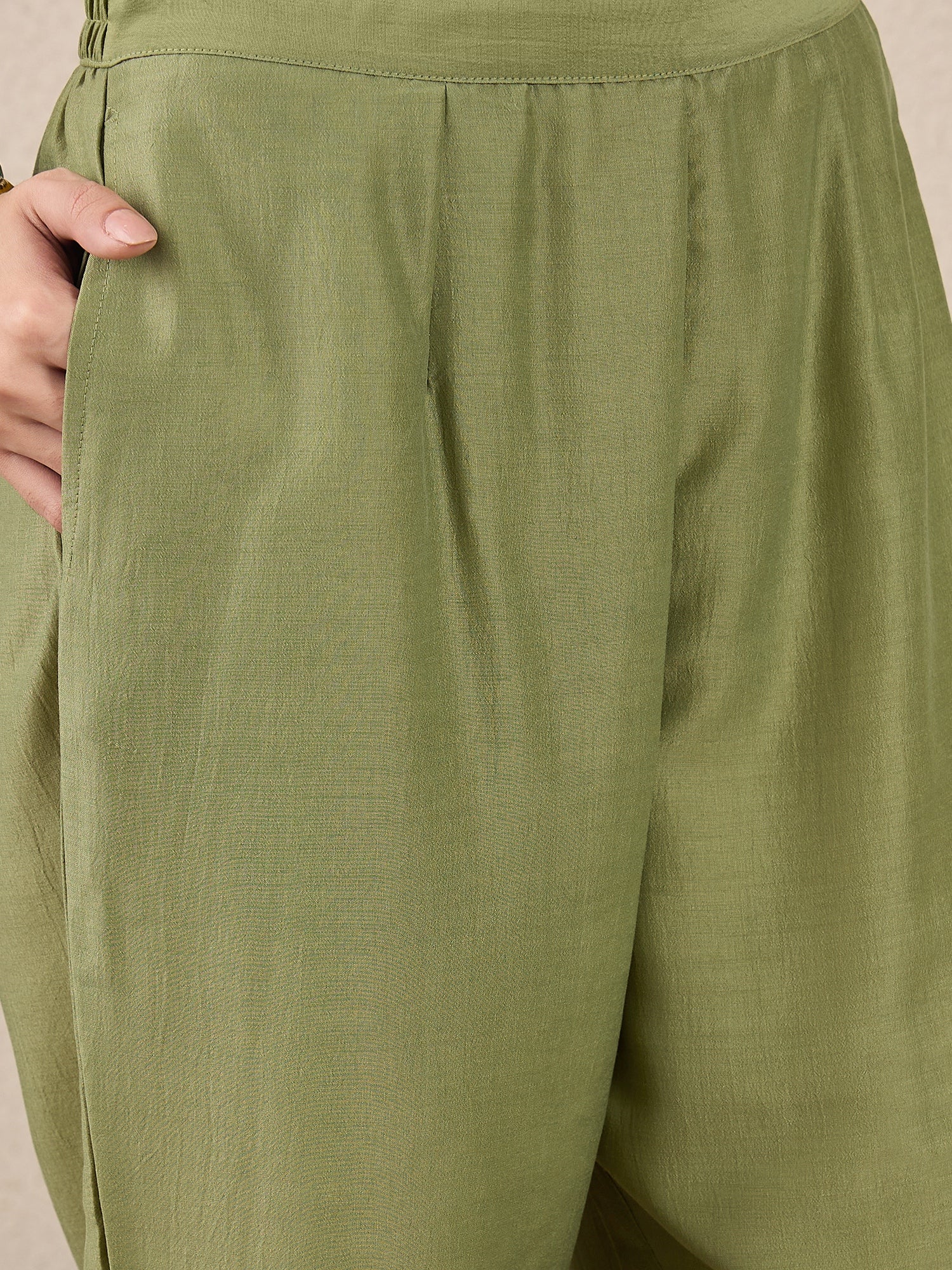 Shweta Festive Embroidered Russian Silk Mehndi Anarkali Set