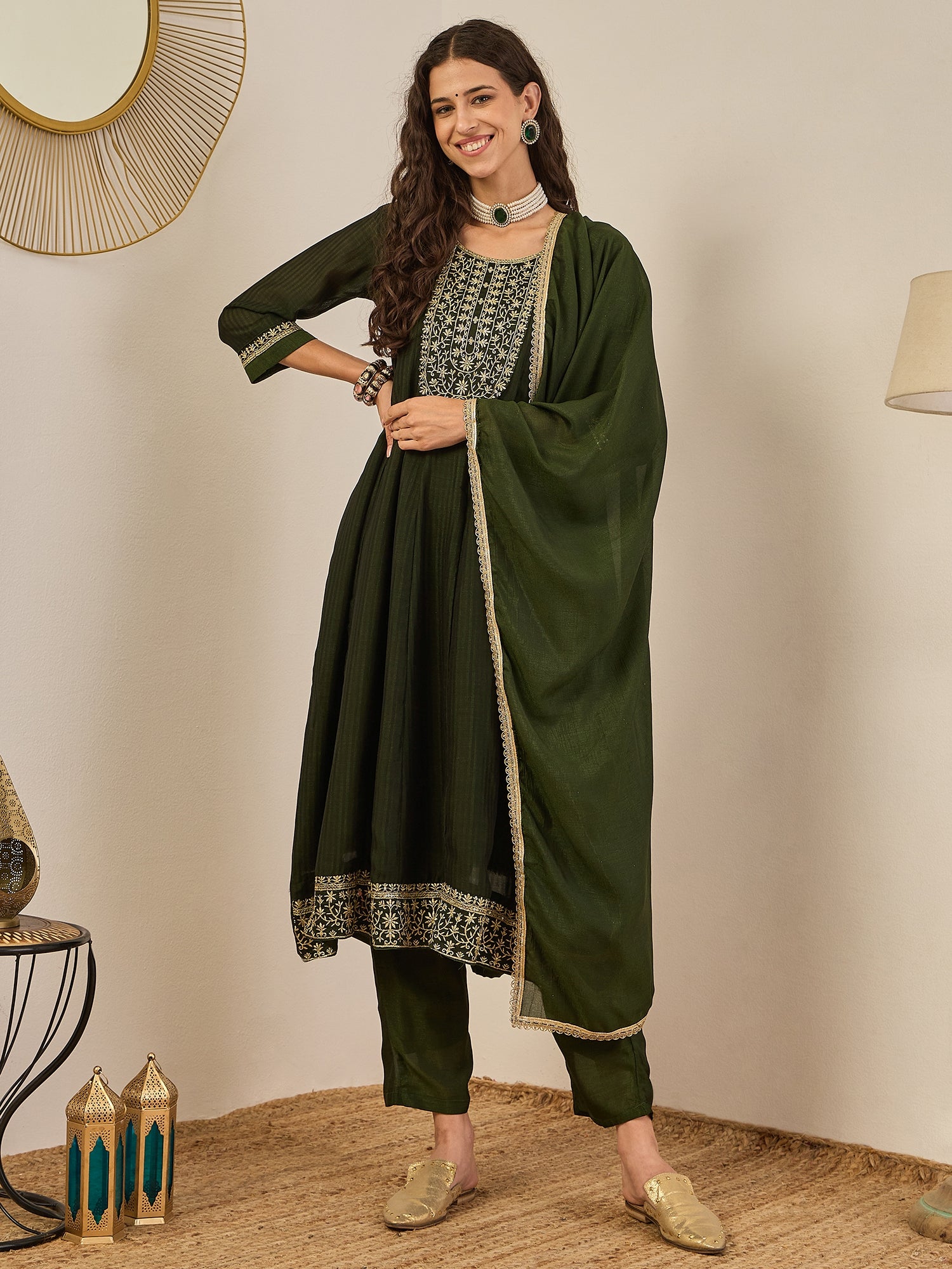 Shravya Green Embroidered Silk Blend Anarkali Kurta Pant With Dupatta Set