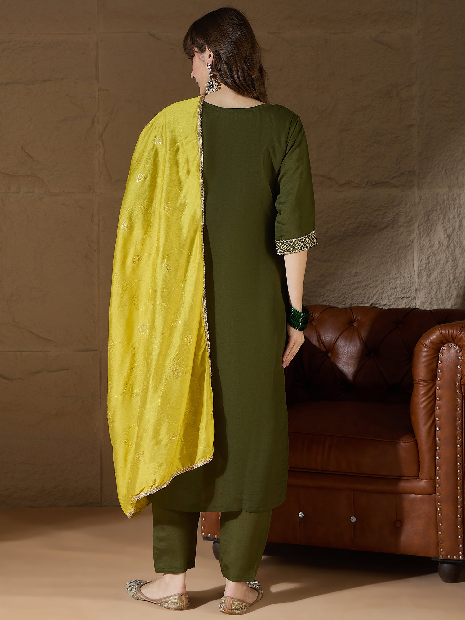 Devangi green Women Kurta and Pant Sets Silk Blend Fabric