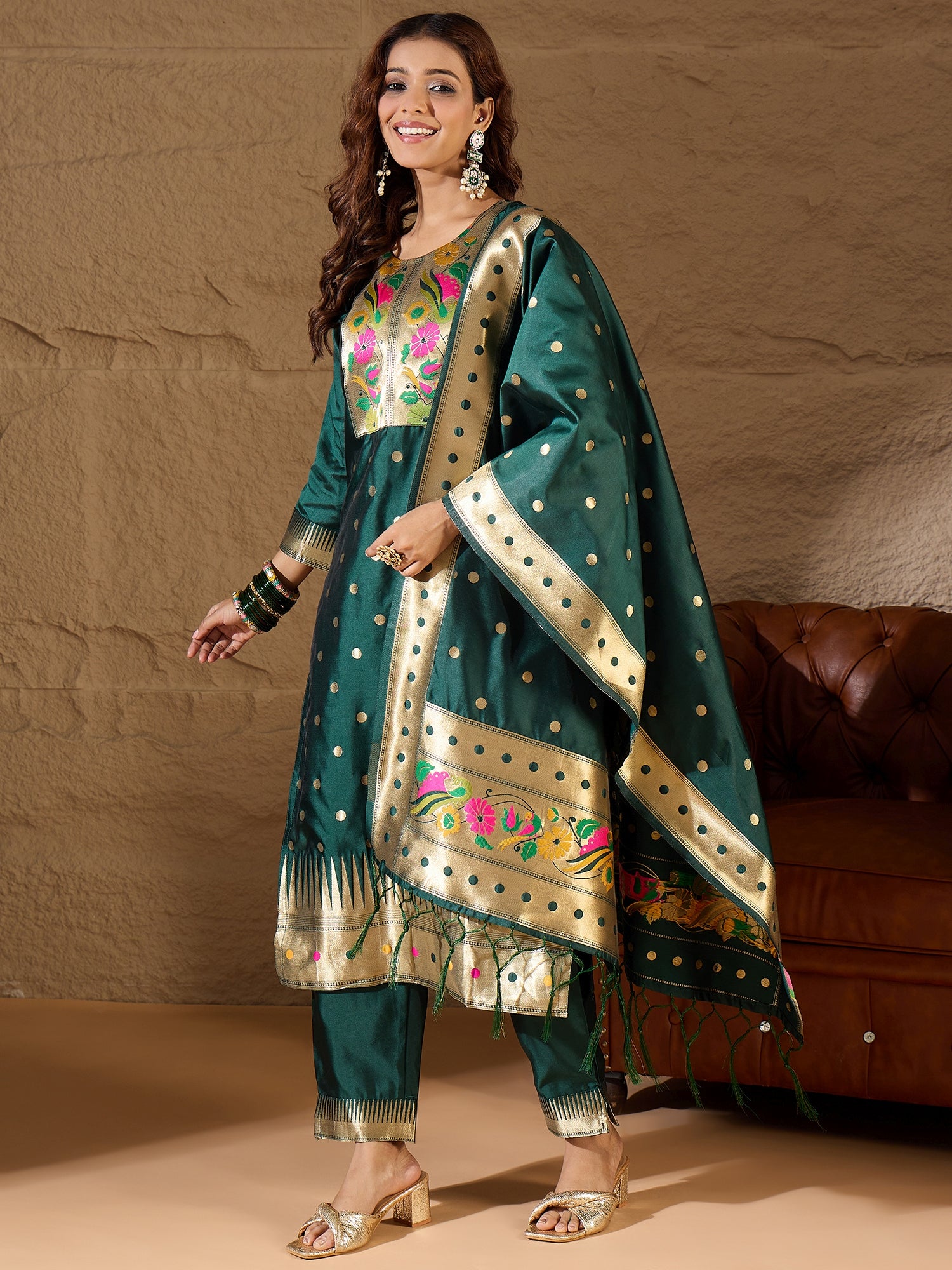 Aanira Green Cotton Silk Jacquard Kurta Pant With Banarasi Silk dupatta