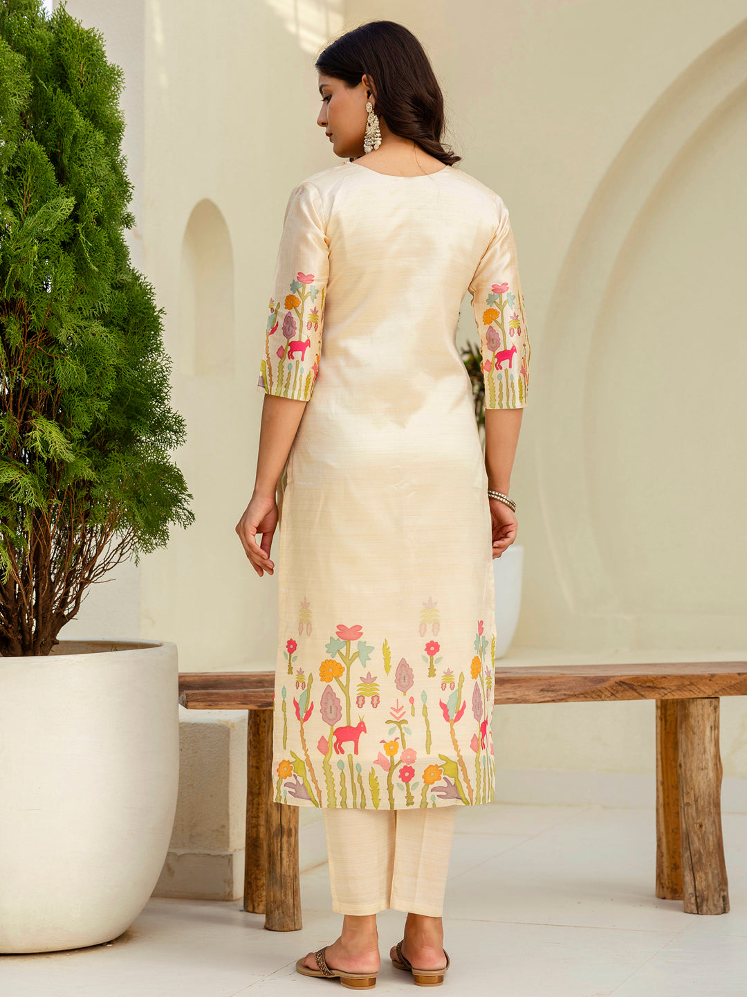 Charvi Cream Floral Print  Silk Women Kurta Sets With Printed Dupatta Suits