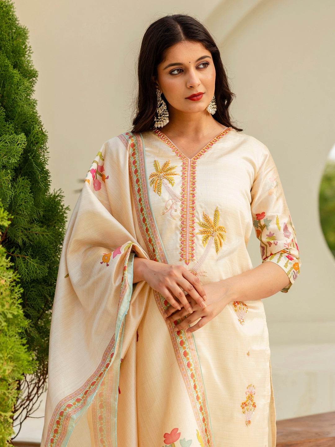 Charvi Cream Floral Print  Silk Women Kurta Sets With Printed Dupatta Suits