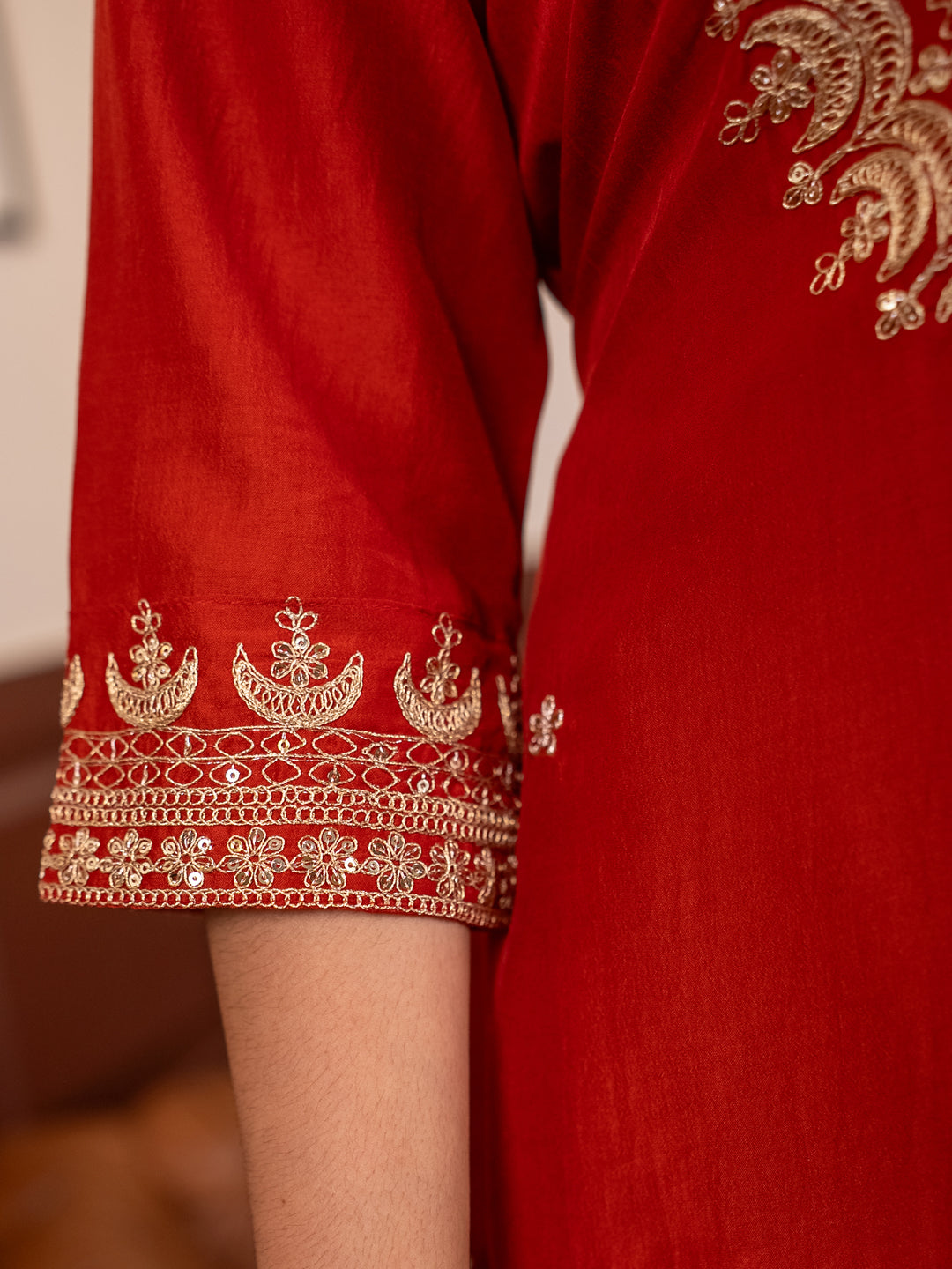 Eira Peach Women Kurta and Pant Dupatta Sets Silk Blend Fabrics with Embroidery Handwork