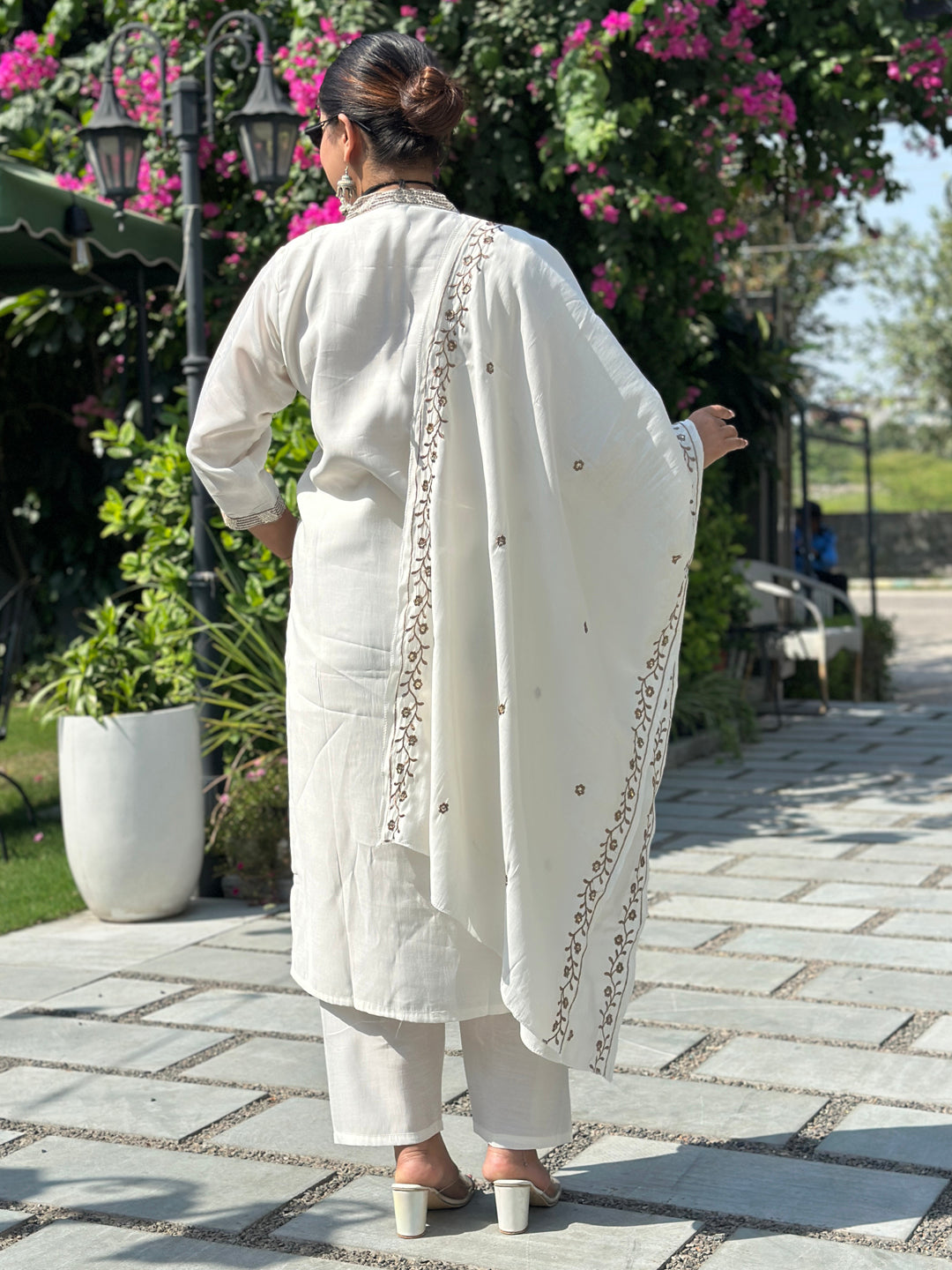 Vira White Kurta and Pant Dupatta Sets Silk Blend Fabrics with Embroidery