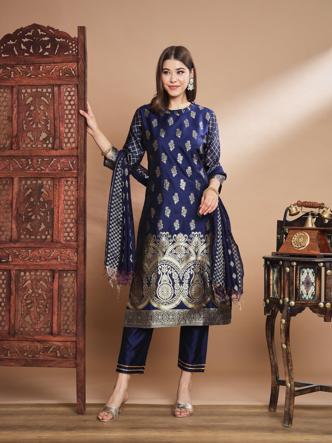Chandrika Cotton Silk Jacquard Kurta Pant With Banarasi Silk dupatta