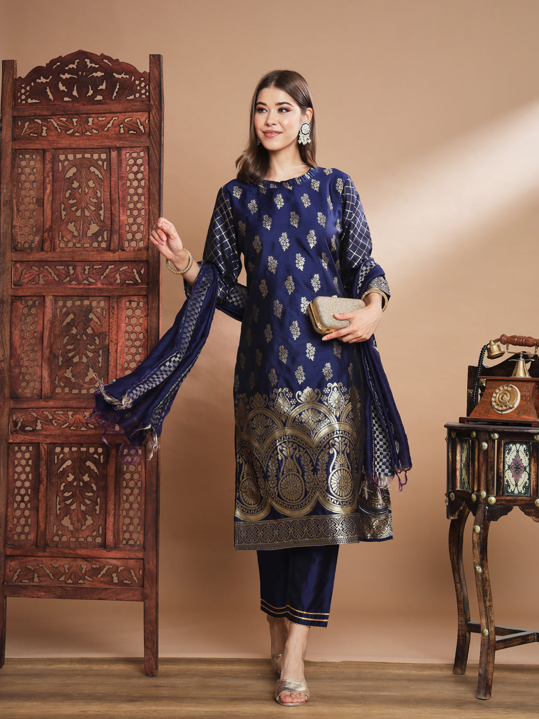 Chandrika Cotton Silk Jacquard Kurta Pant With Banarasi Silk dupatta