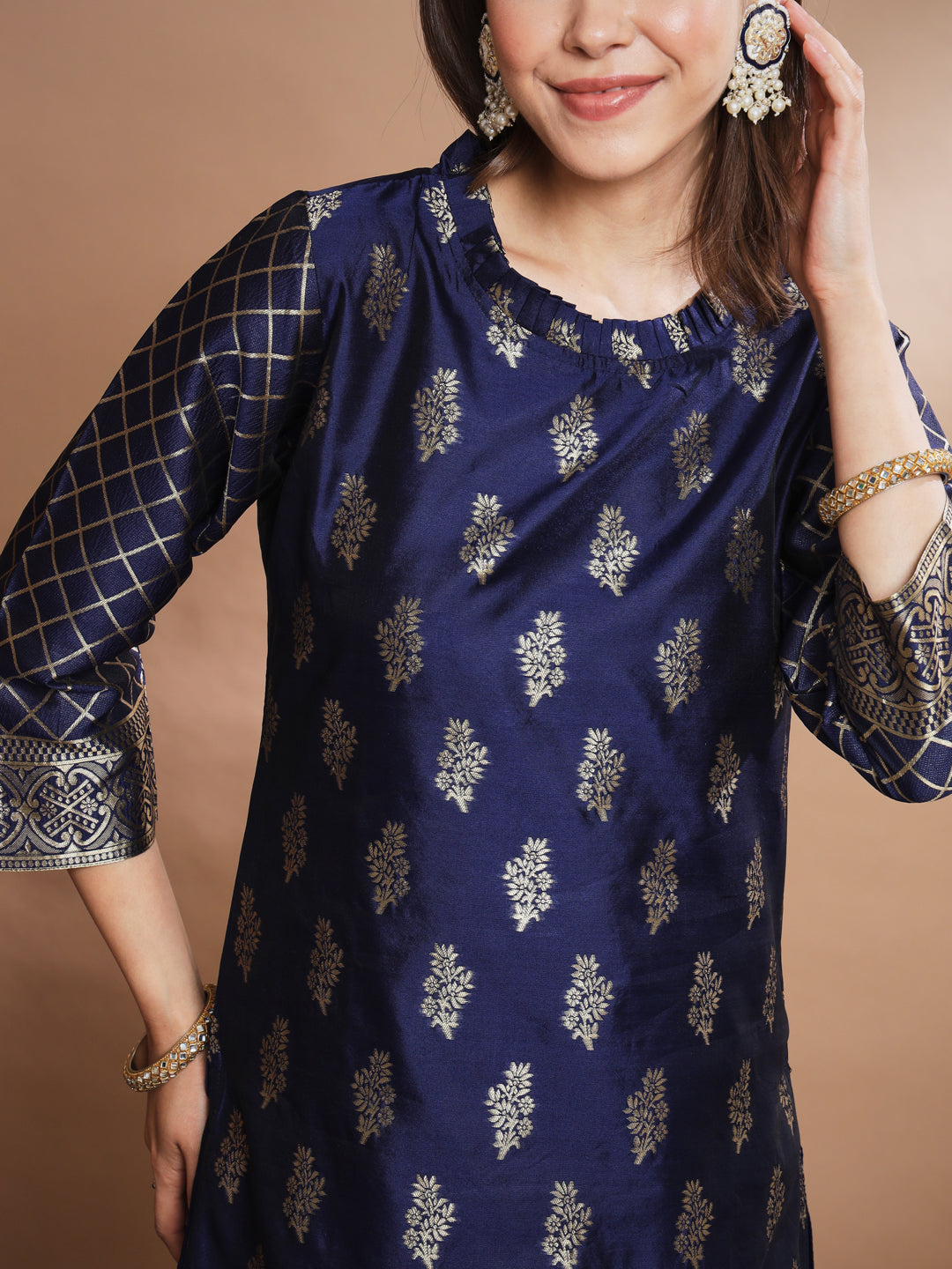 Chandrika Cotton Silk Jacquard Kurta Pant With Banarasi Silk dupatta