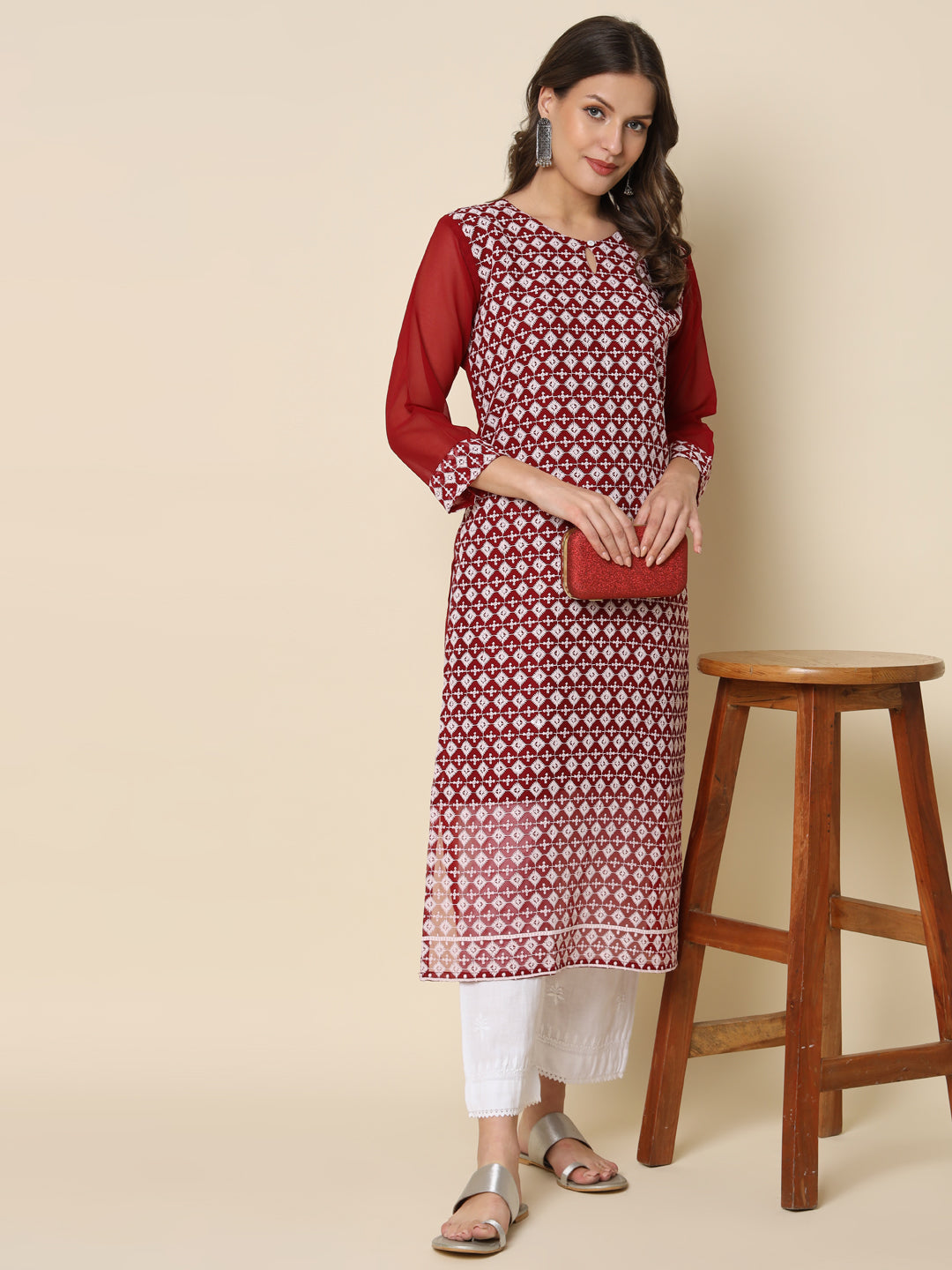 Bharti Women Chikan/ Chikankari Embroidery Georgette Straight Kurta