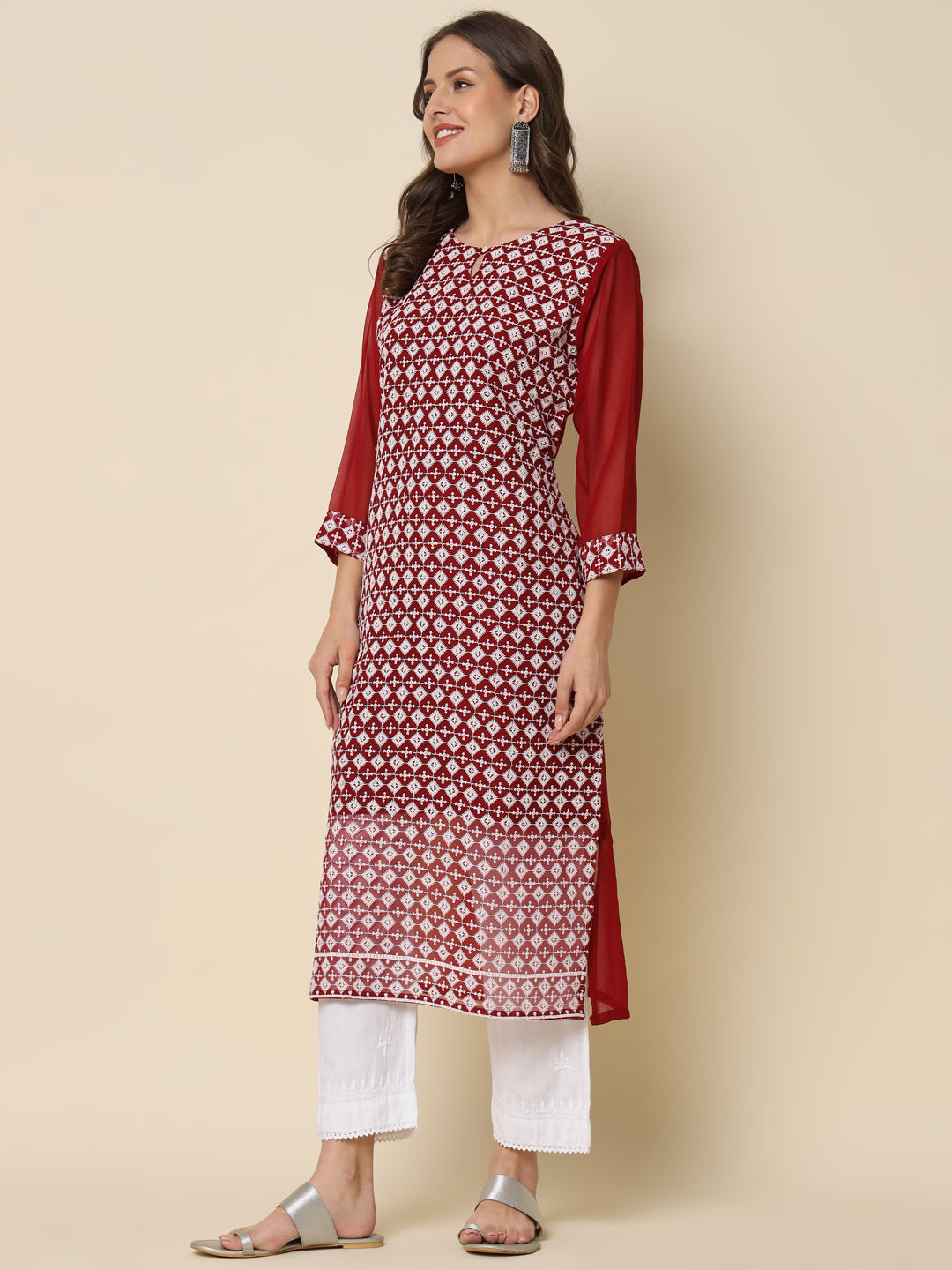 Bharti Women Chikan/ Chikankari Embroidery Georgette Straight Kurta