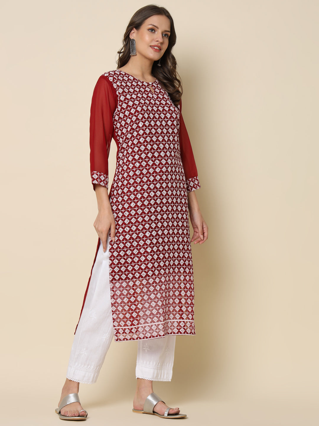 Bharti Women Chikan/ Chikankari Embroidery Georgette Straight Kurta