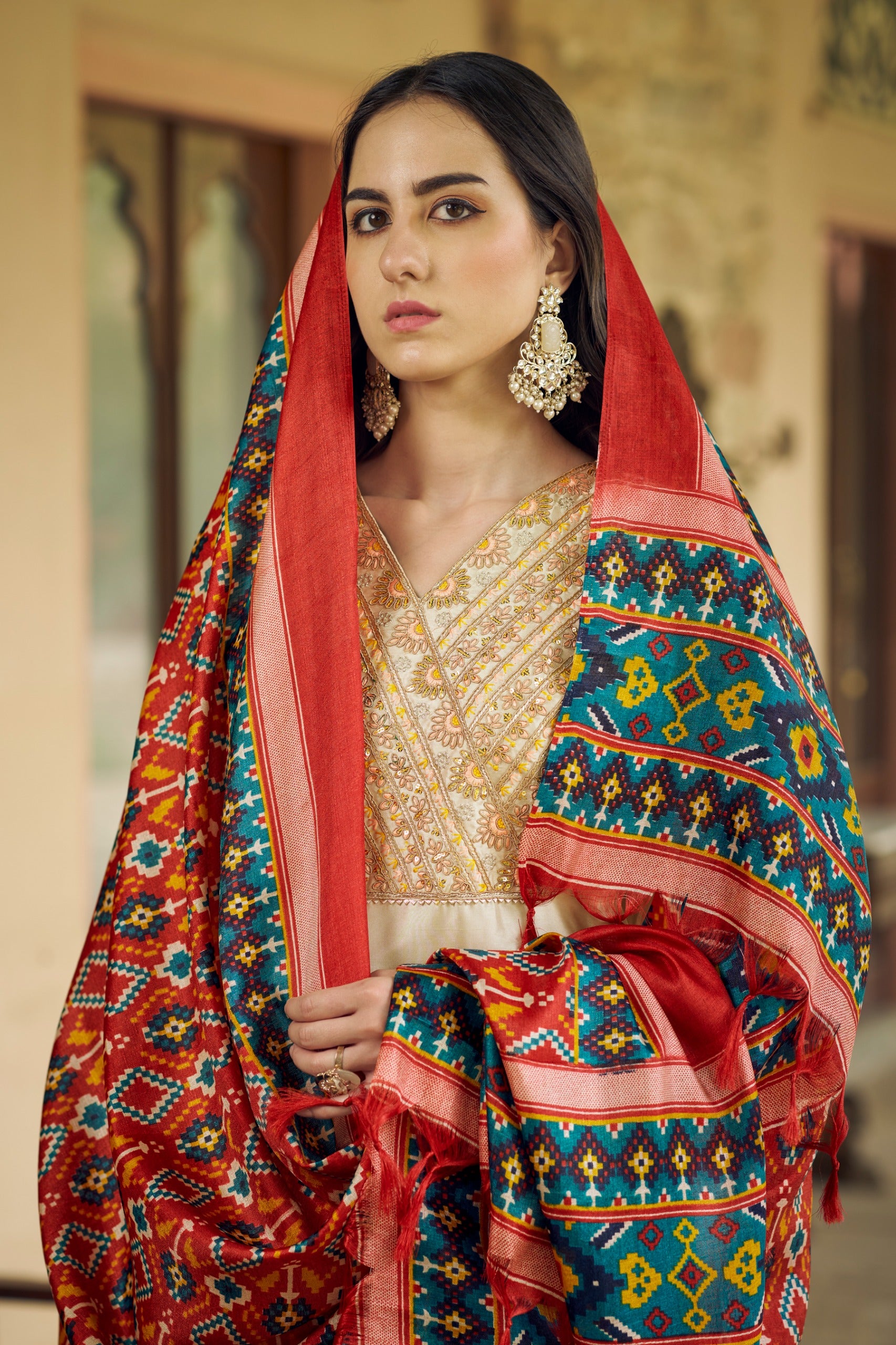 Zansi  Women Kurta and Trousers Pant Set Silk Blend