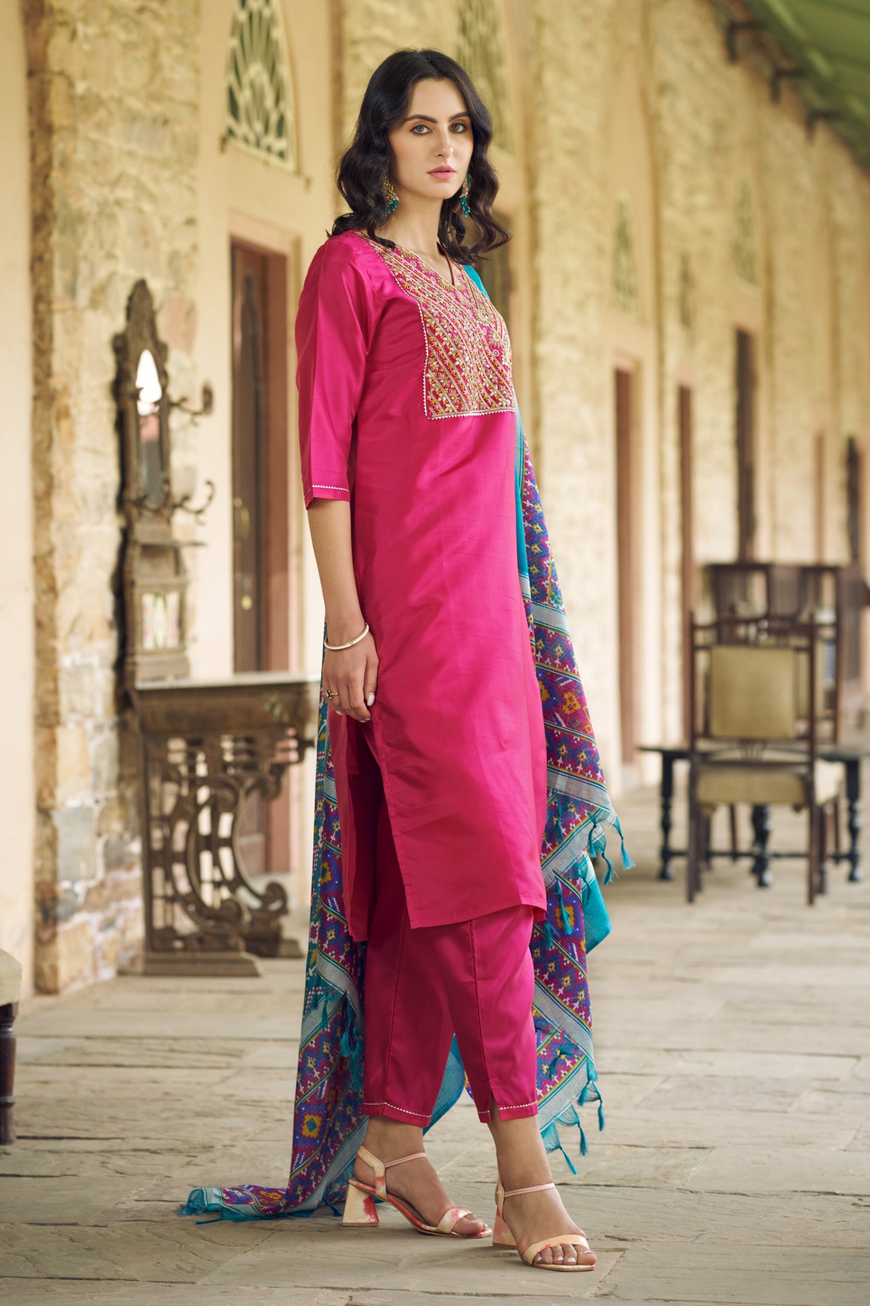 Zansi  Women Kurta and Trousers Pant Set Silk Blend