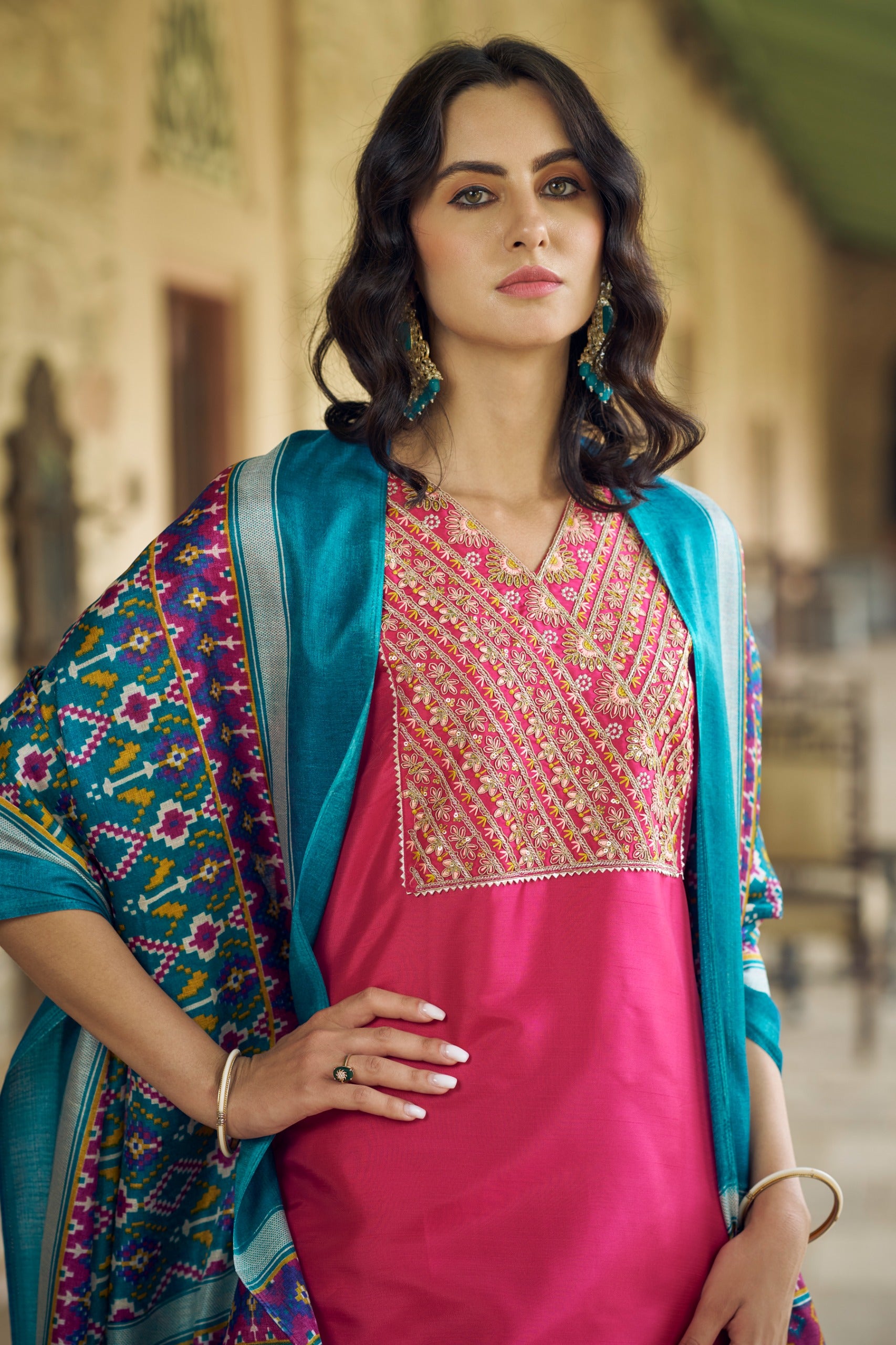 Zansi  Women Kurta and Trousers Pant Set Silk Blend