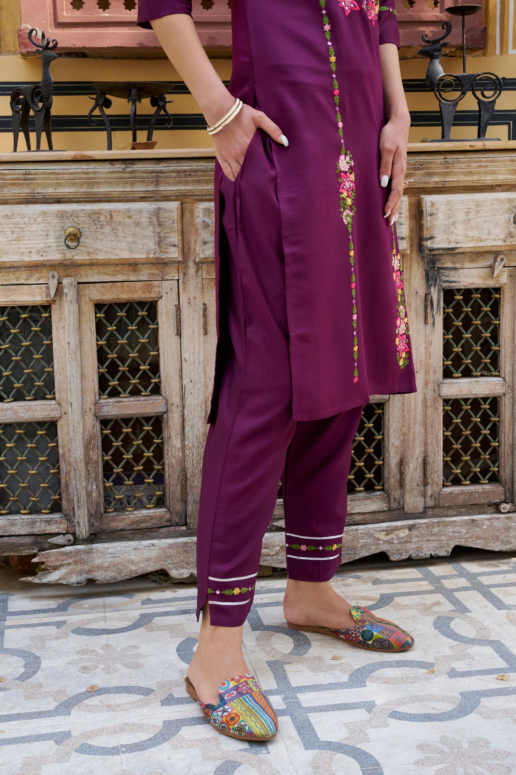 Kavya Women Kurta and Pant Sets Viscose Rayon Fabric