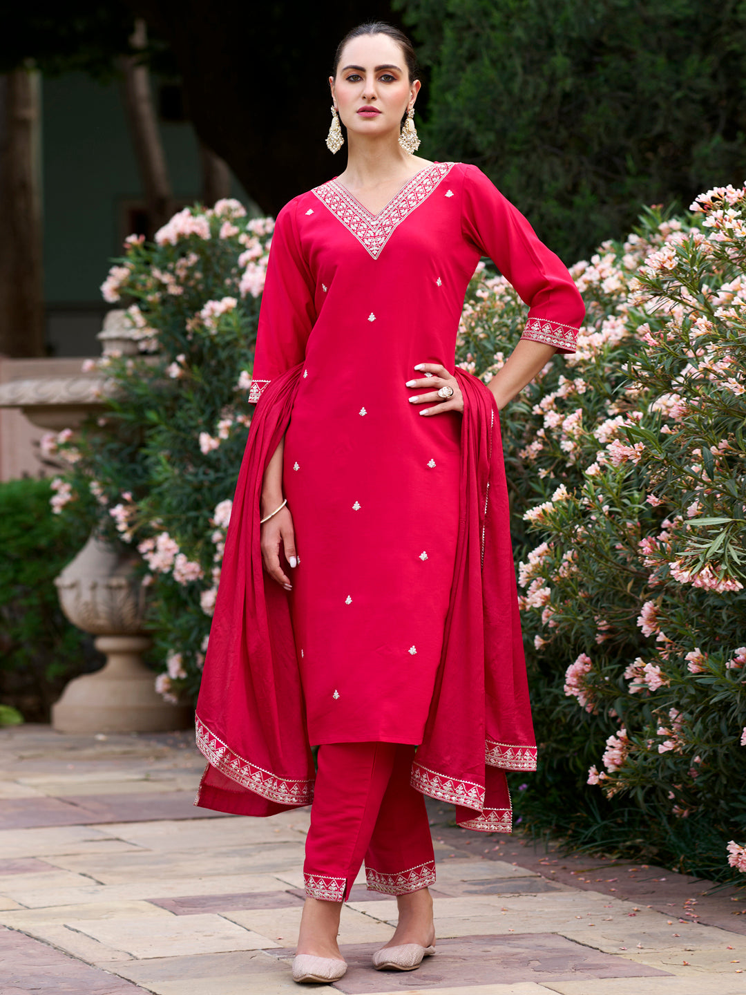 Roohani Women Kurta and Pant Sets Silk Blend Fabric