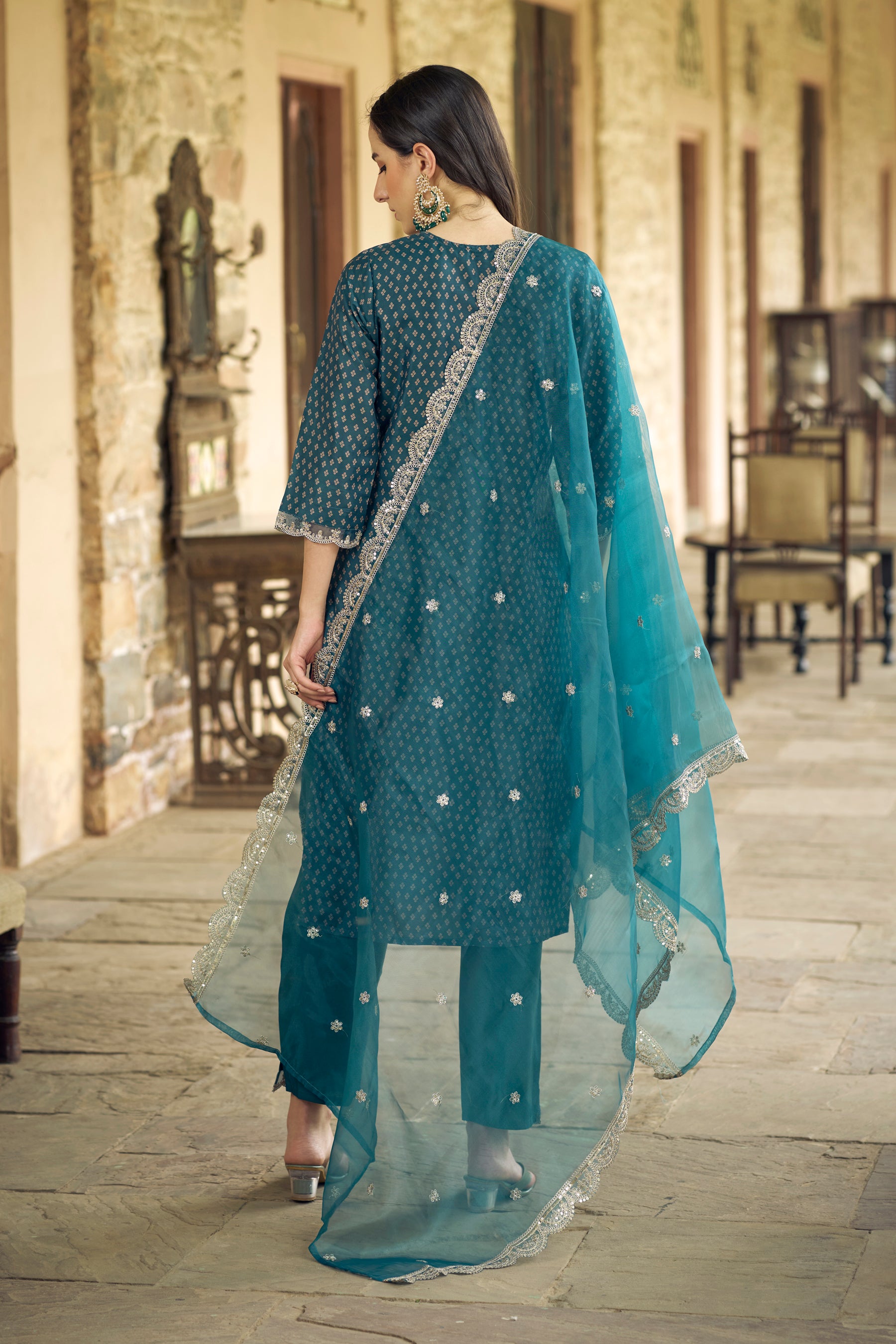 Chaitra Women Kurta and Pant Sets Muslin Print Fabric