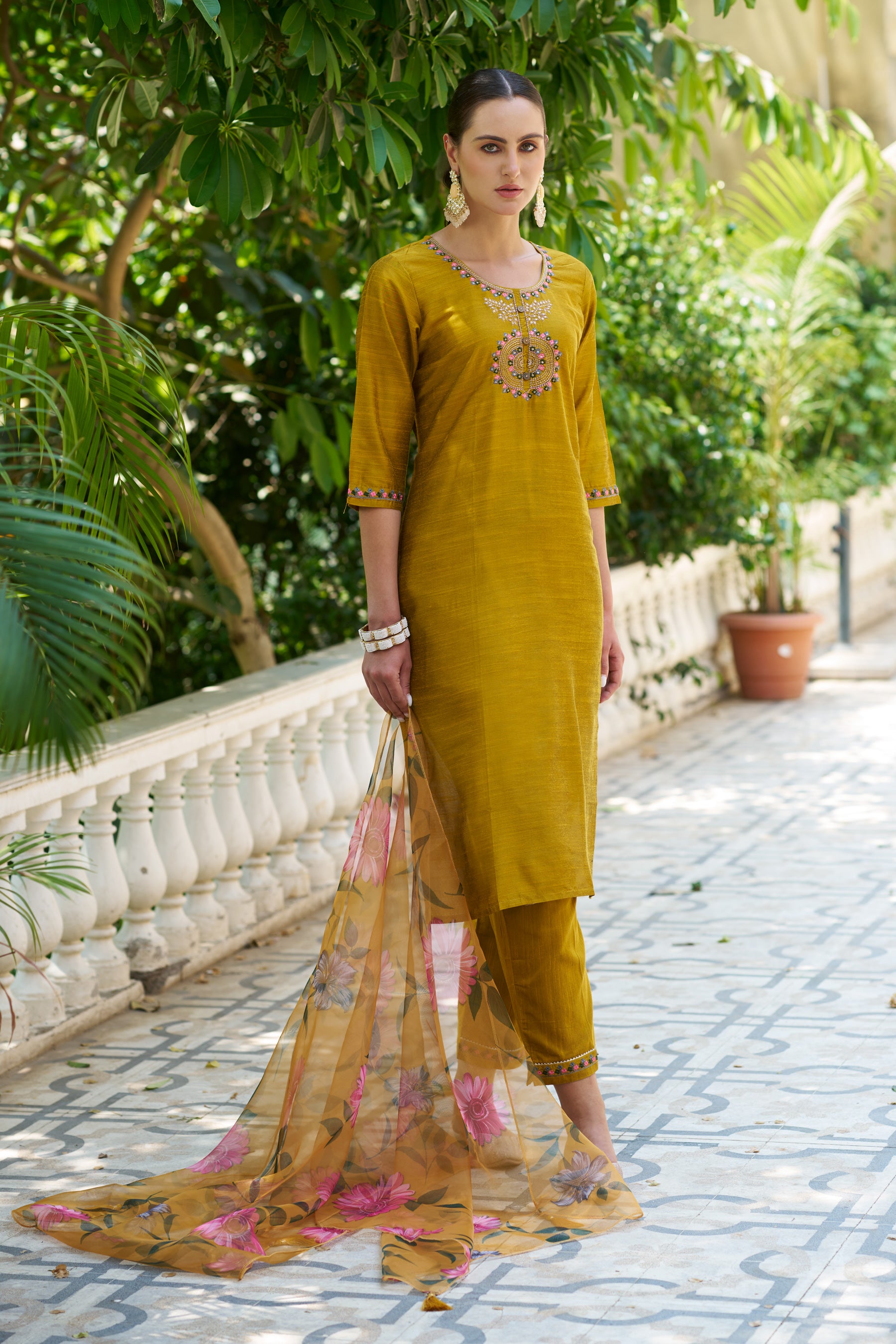 Astitva Women Kurta and Pant Sets Cotton Silk Fabric