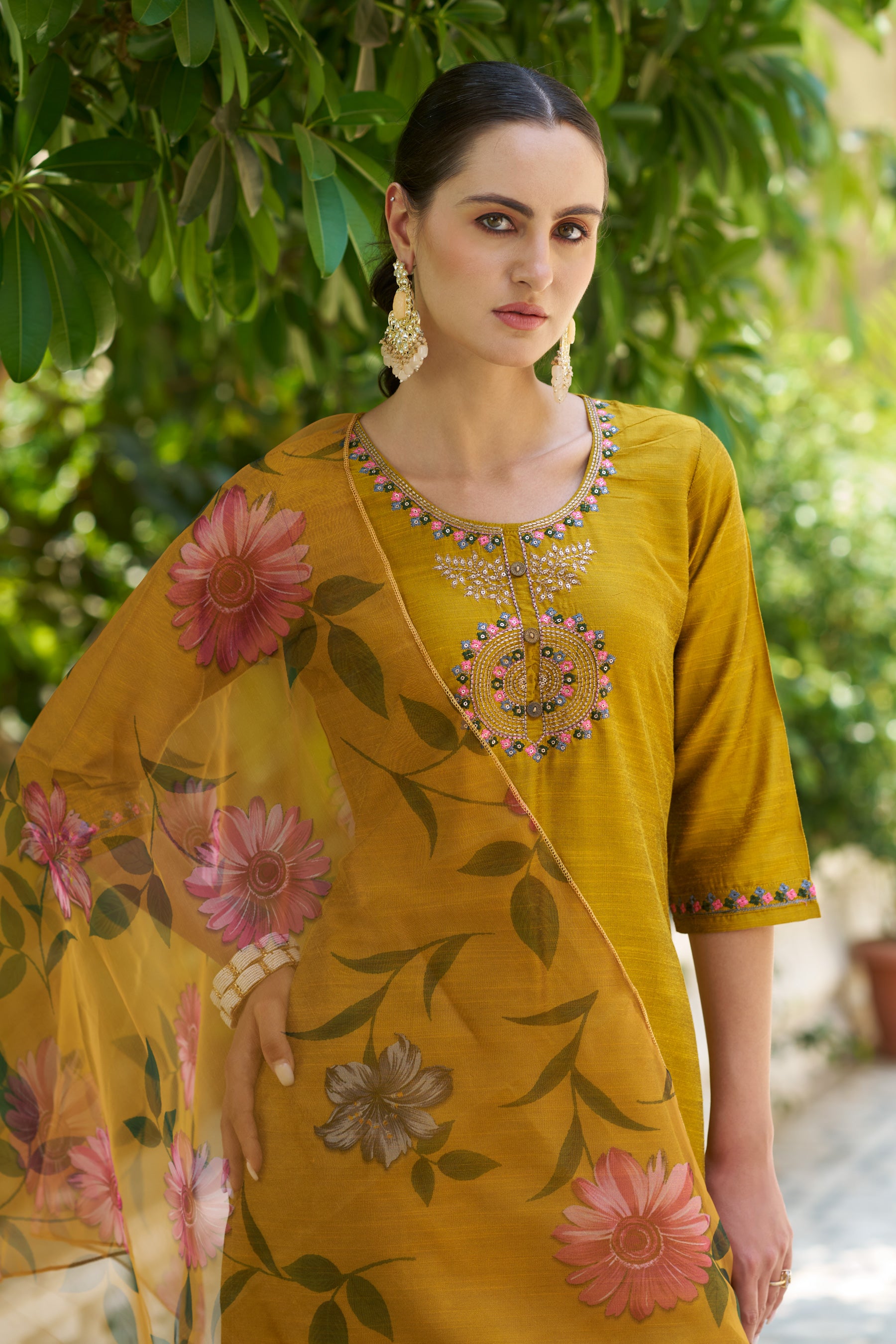 Astitva Women Kurta and Pant Sets Cotton Silk Fabric