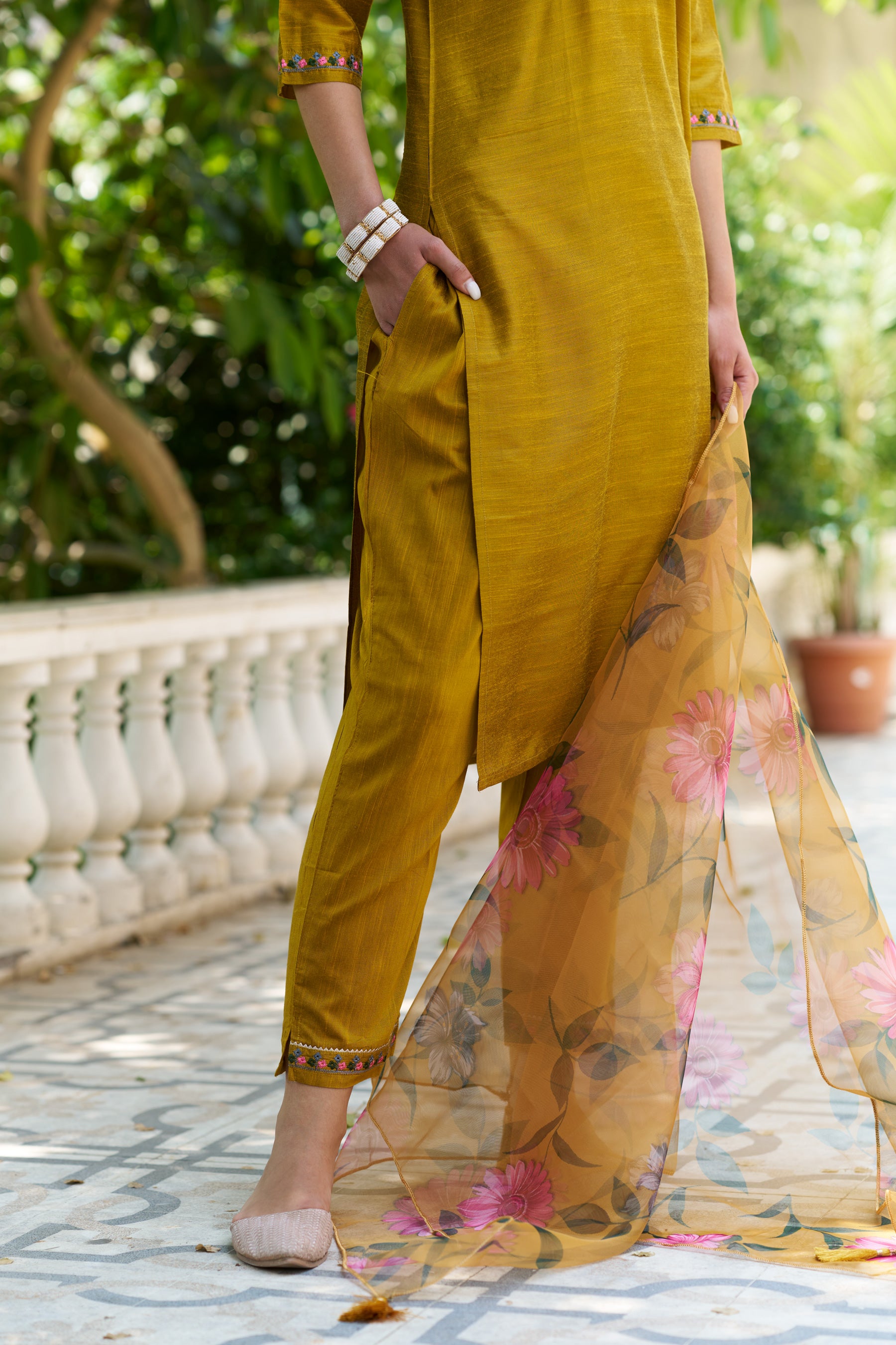 Astitva Women Kurta and Pant Sets Cotton Silk Fabric