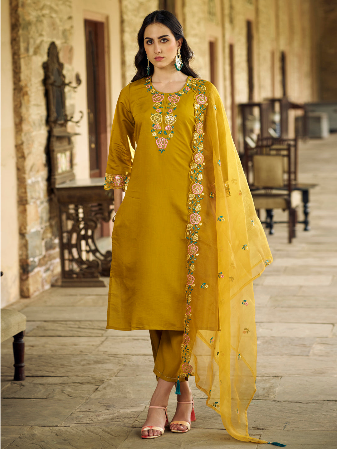 Virasat Women Kurta and Pant Sets Viscos Roman Silk Fabric