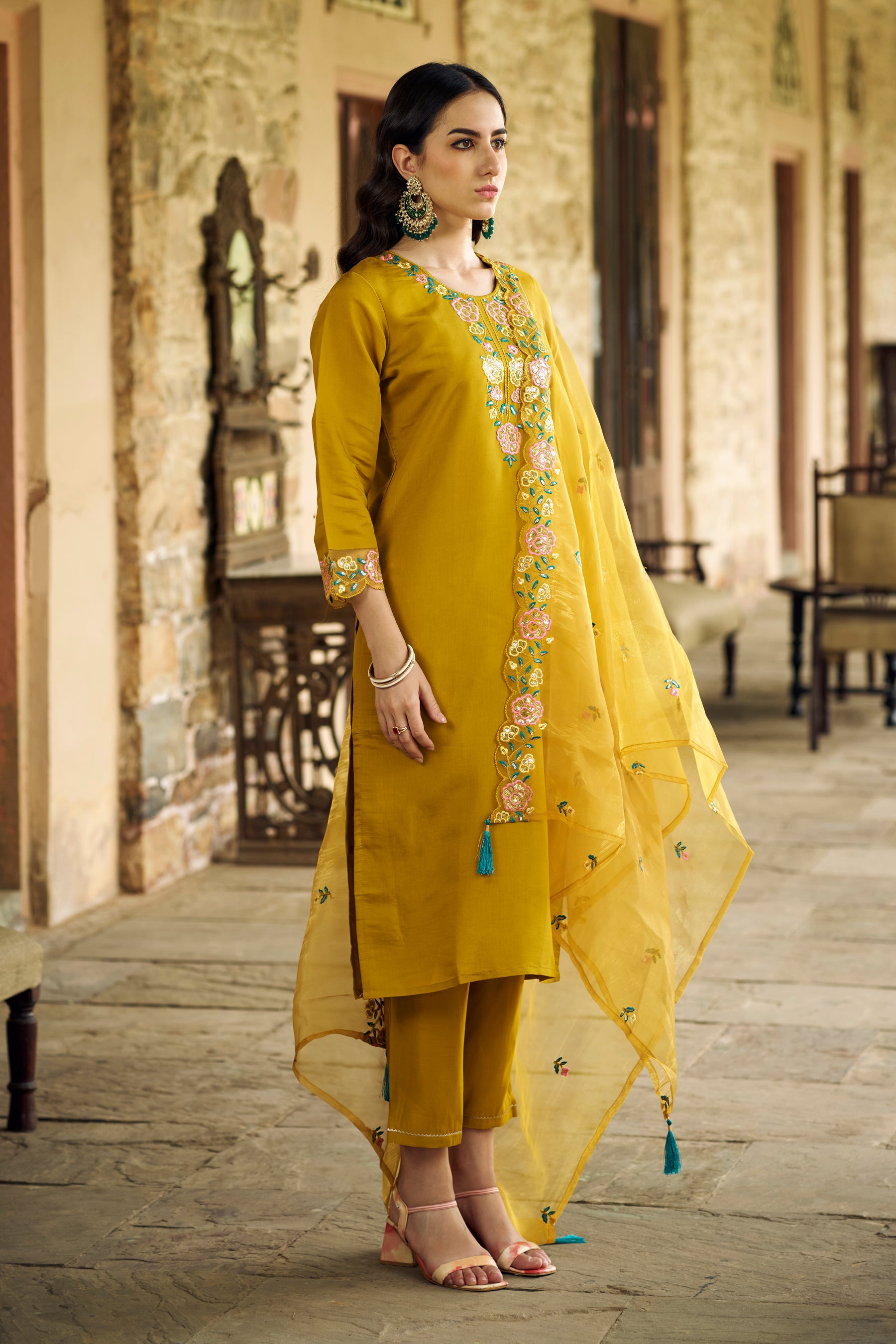 Virasat Women Kurta and Pant Sets Viscos Roman Silk Fabric