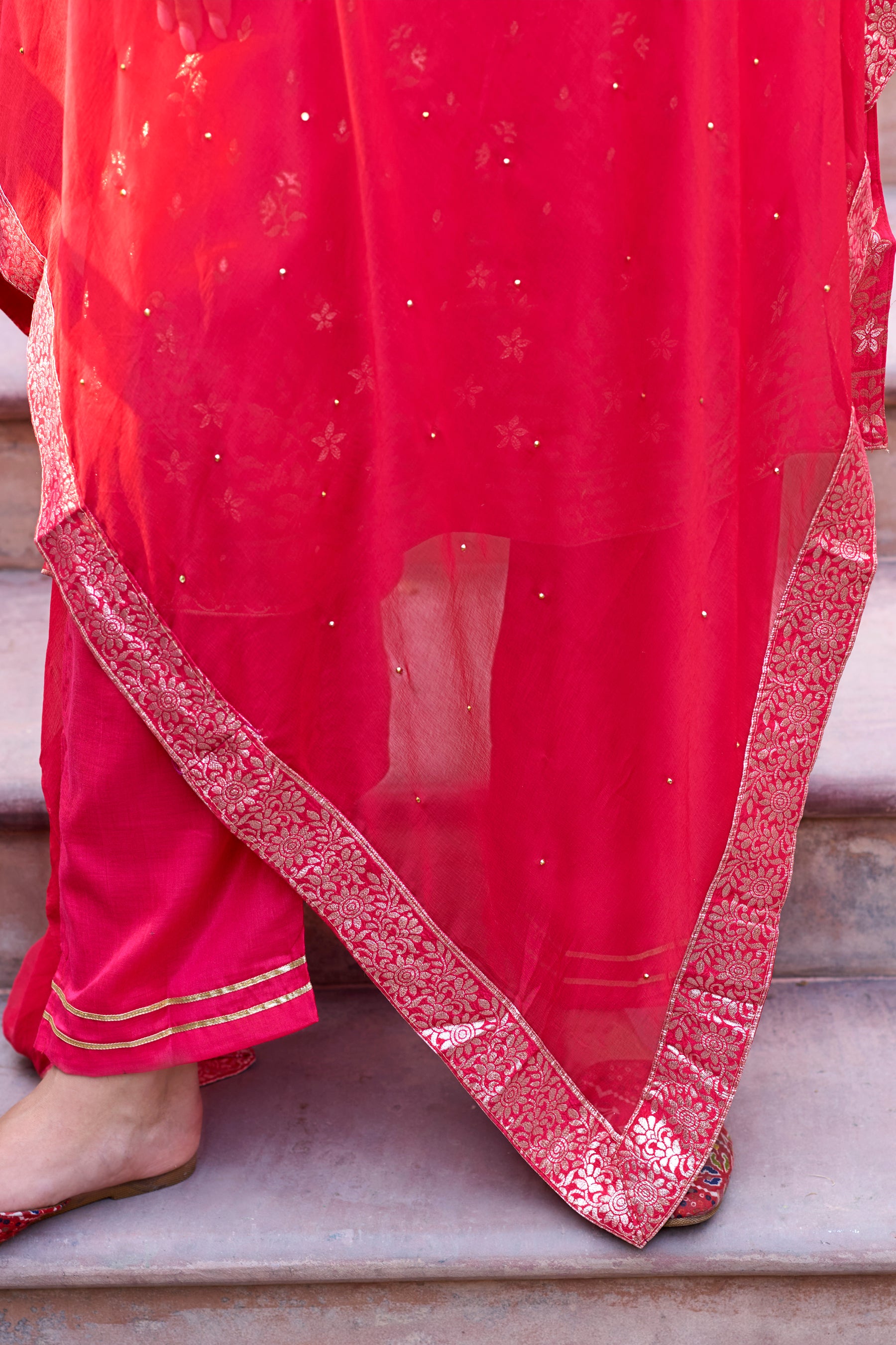 Kalpana Women Kurta and Pant Sets Dupatta Viscose Rayon Silk Blend with Handwork