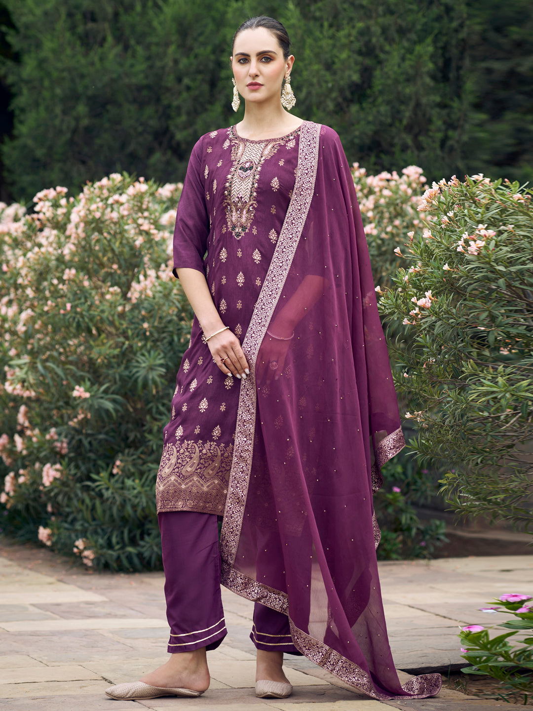 Radha Women Kurta and Pant Sets Dupatta Viscose Rayon Silk Blend with Handwork