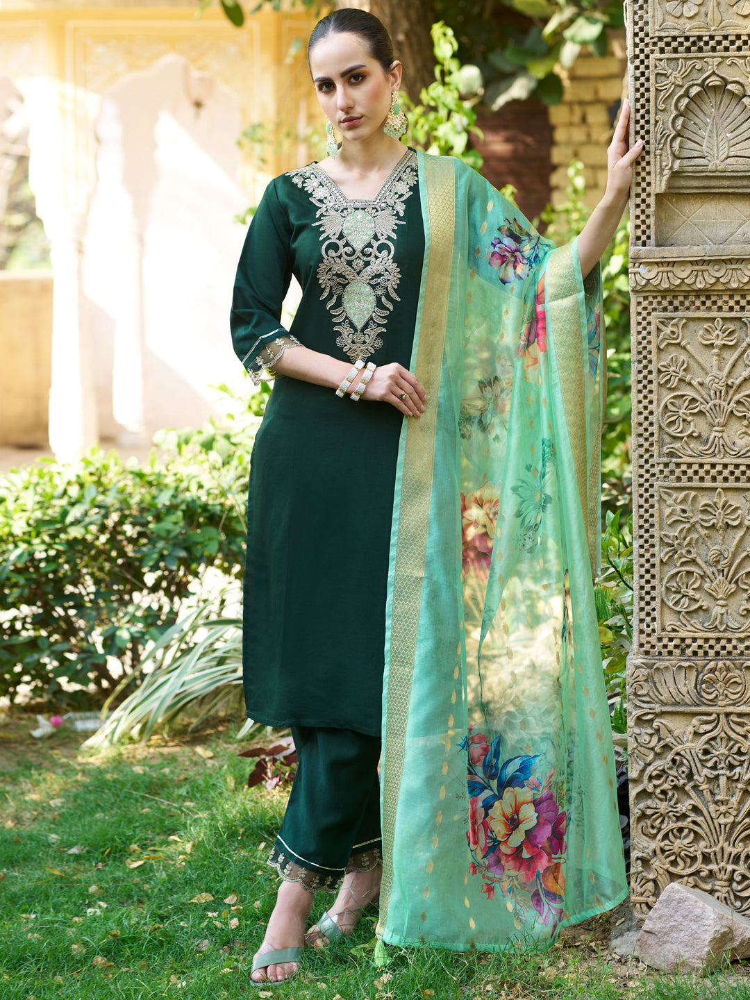 Zivaah Women Kurta and Pant Viscose Rayon Fabric