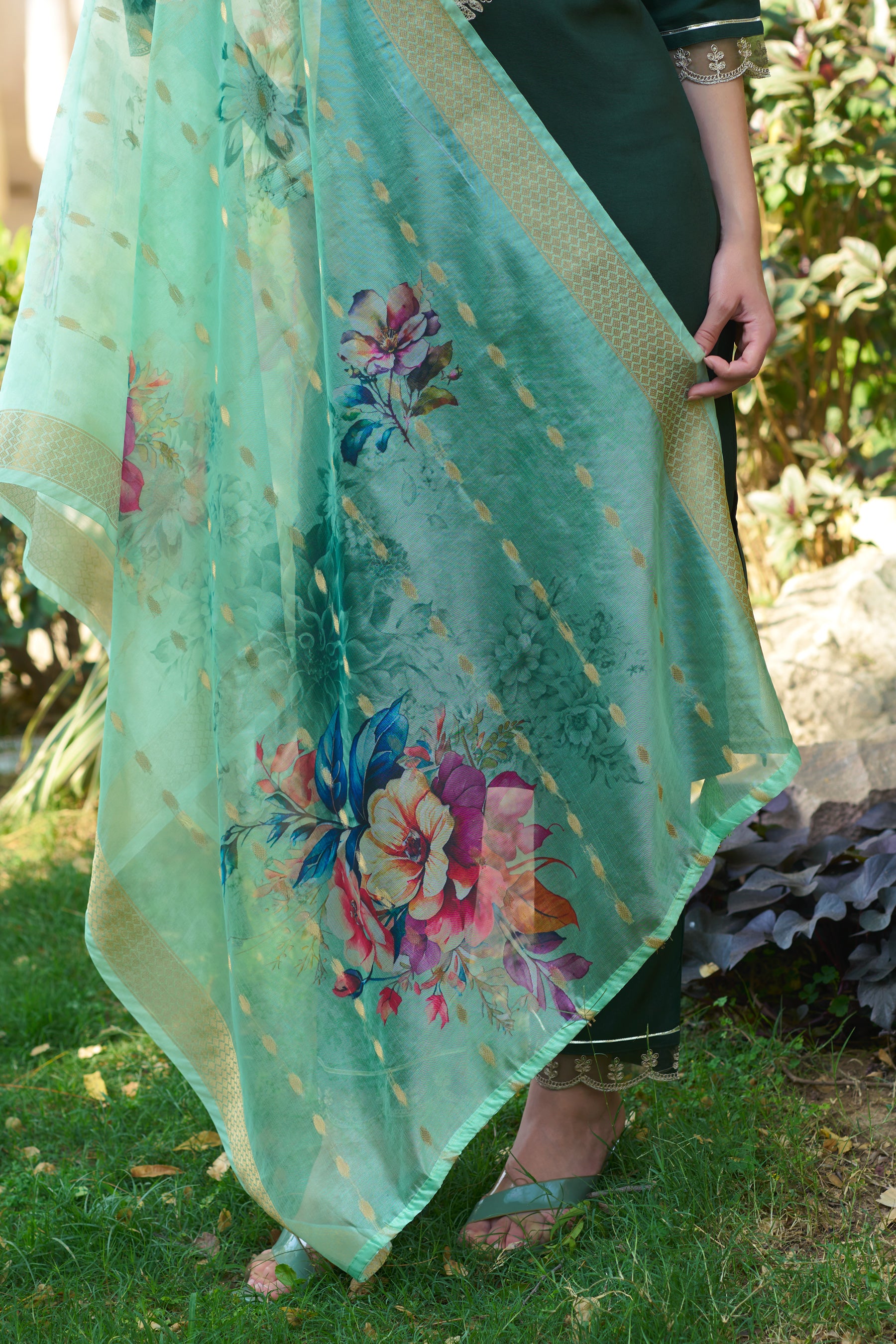 Zivaah Women Kurta and Pant Viscose Rayon Fabric