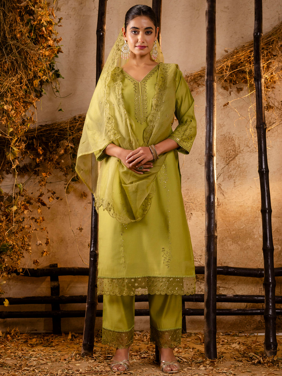 Bhavya Silk Blend Women Embroidered Kurta And Pant Set With Dupatta Kurta Set For Women