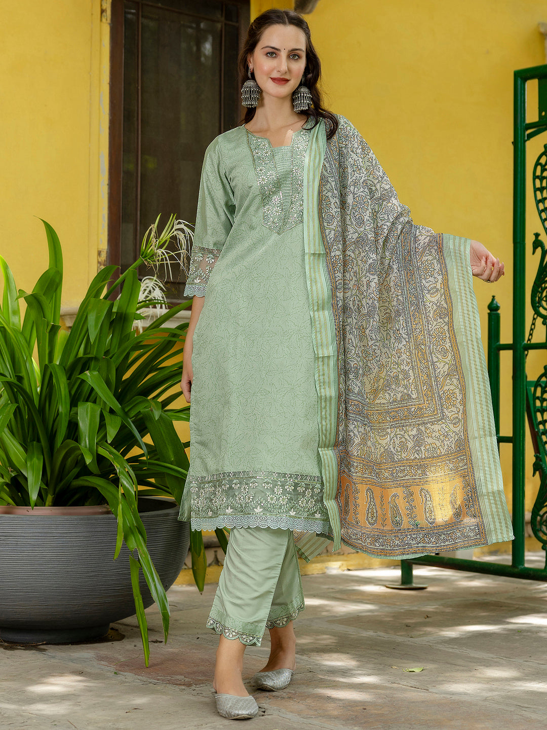 Meenakshi Women Silk Blend Kurta Pant Dupatta Set