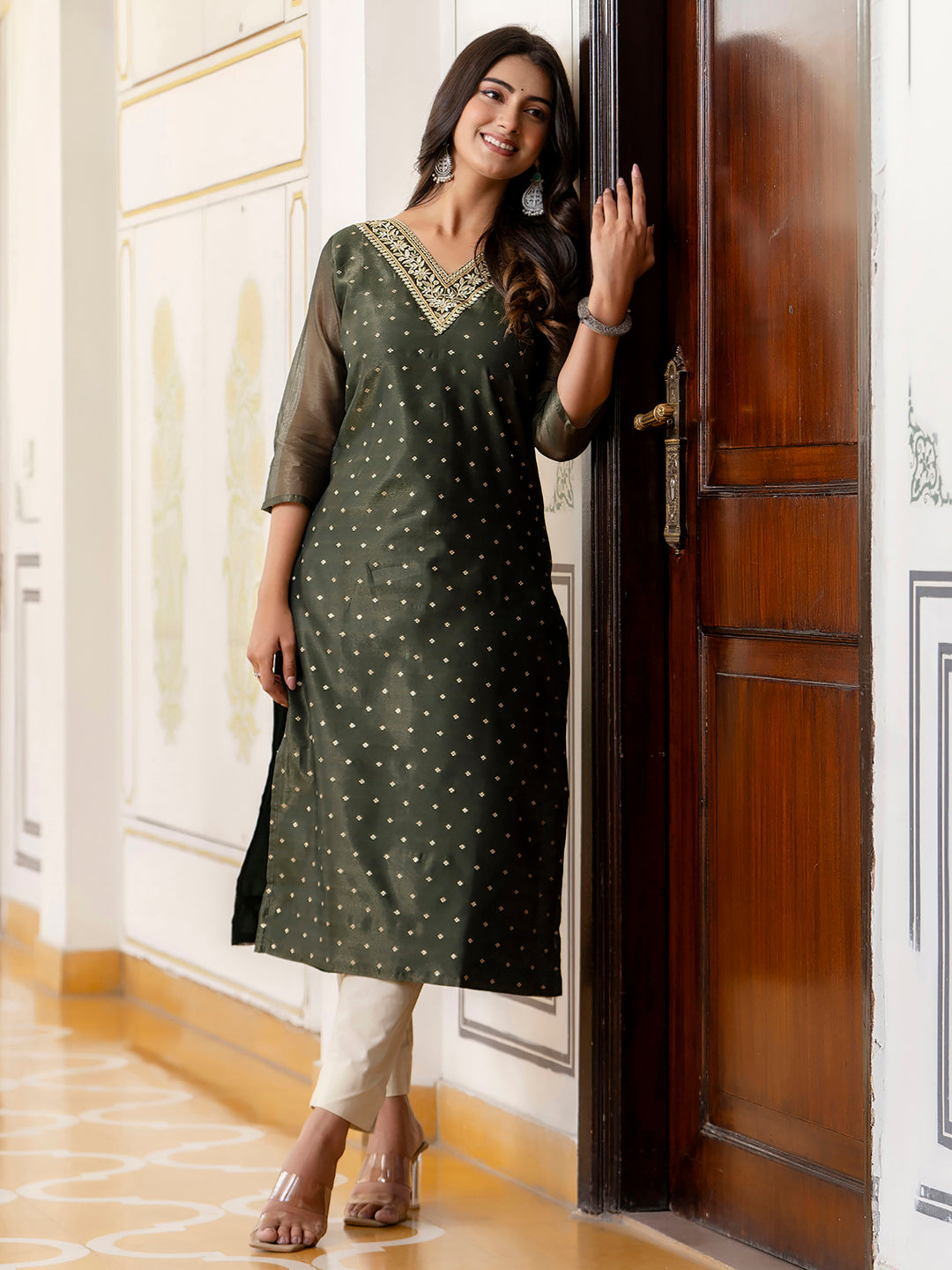 Raagini Women Embroidered Silk Blend Straight Kurta