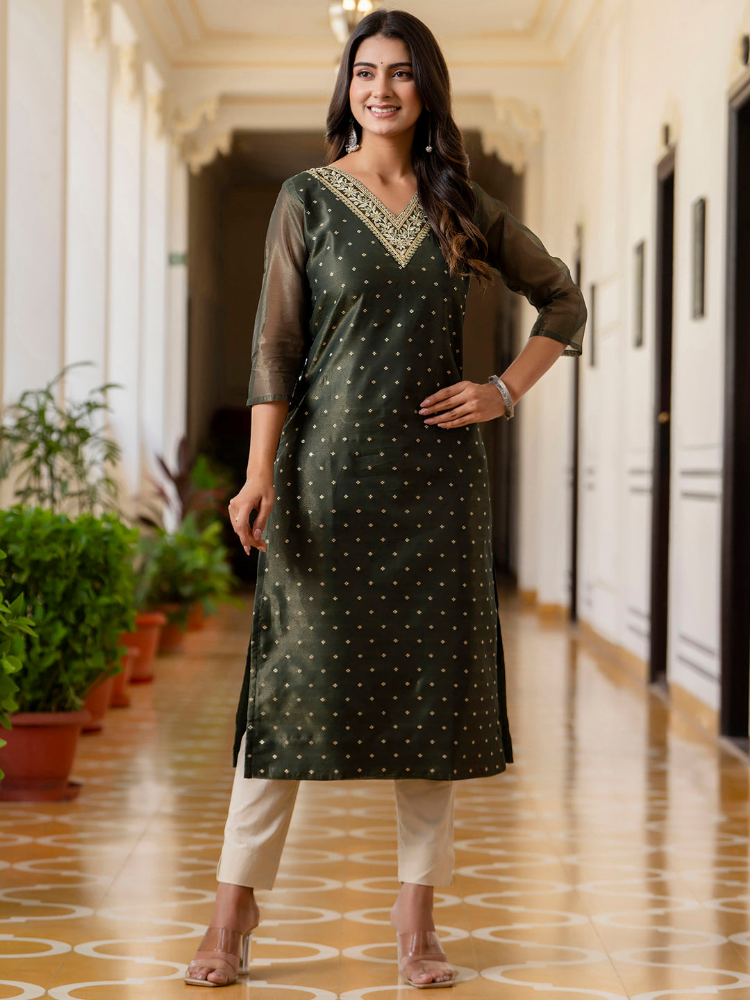 Raagini Women Embroidered Silk Blend Straight Kurta