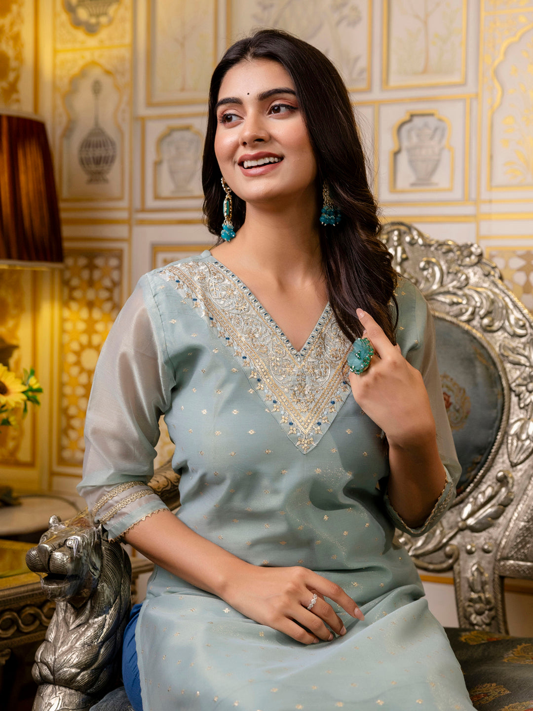 Ruhita  Women Embroidered Silk Blend Straight Kurta