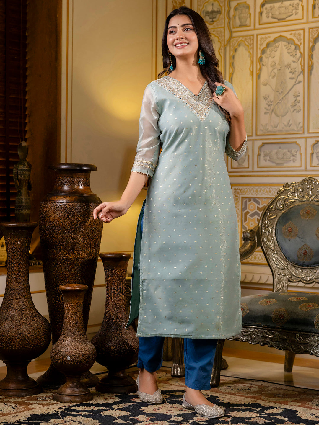Ruhita  Women Embroidered Silk Blend Straight Kurta