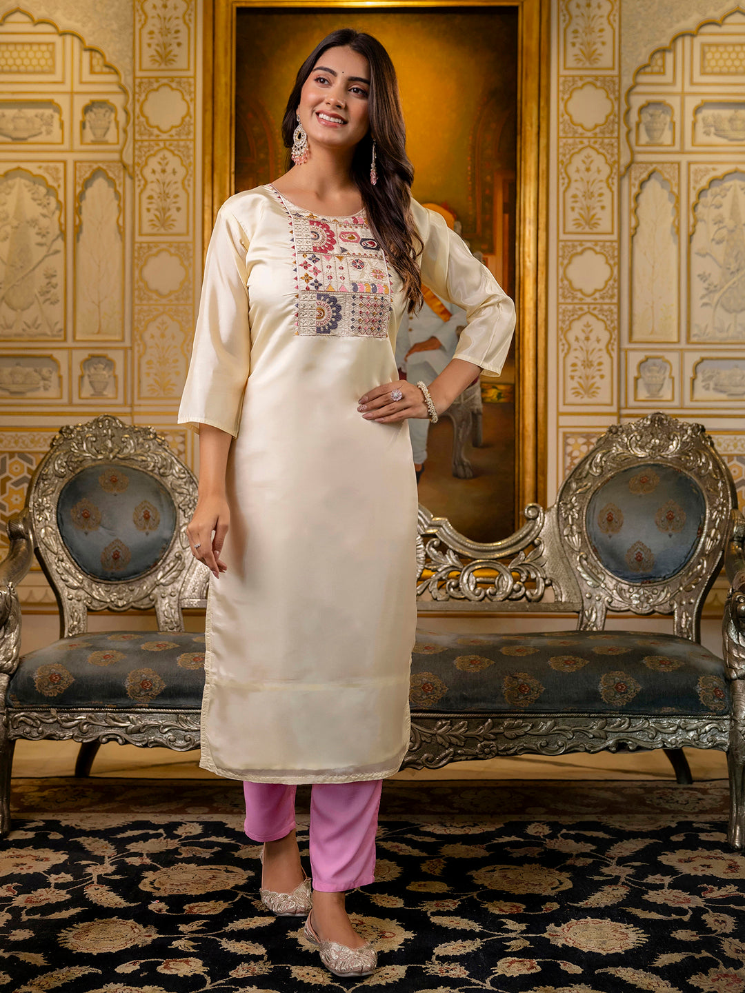 Ranjana  Women Embroidered shimmer Silk Blend Straight Kurta