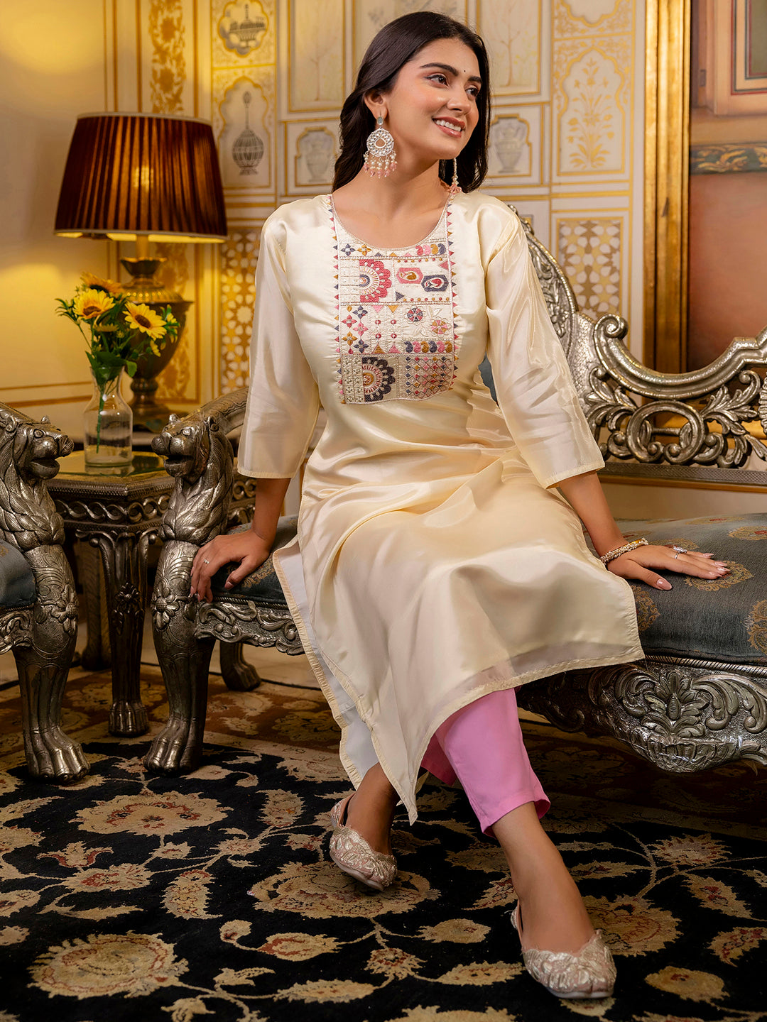 Ranjana  Women Embroidered shimmer Silk Blend Straight Kurta