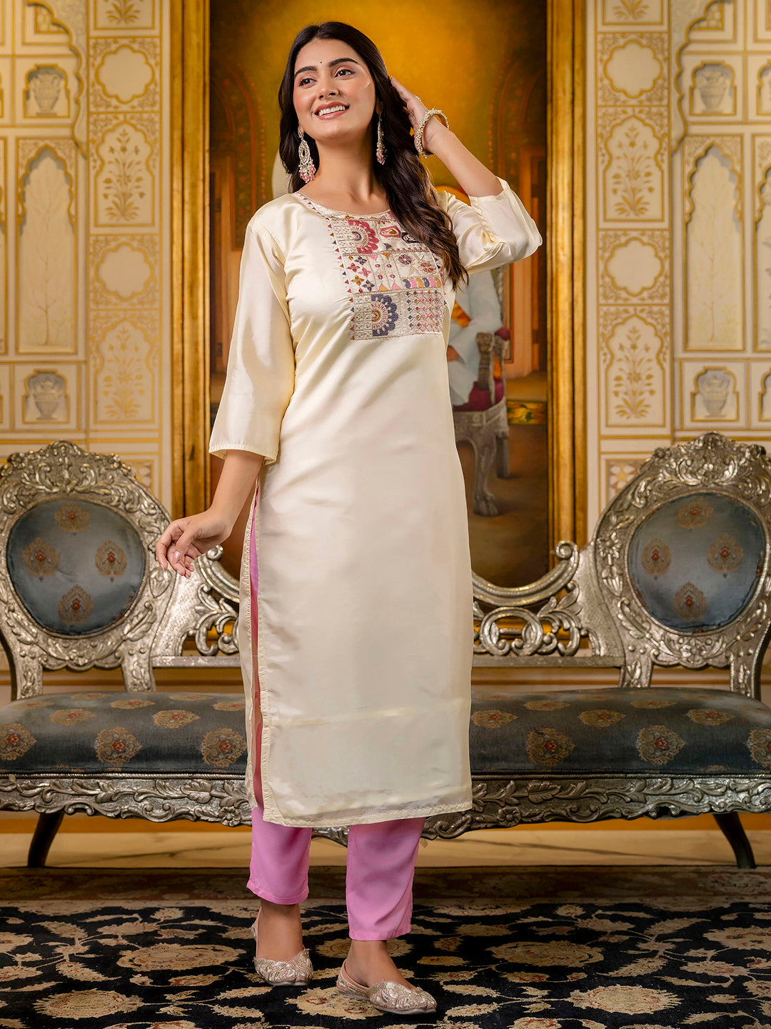 Ranjana  Women Embroidered shimmer Silk Blend Straight Kurta