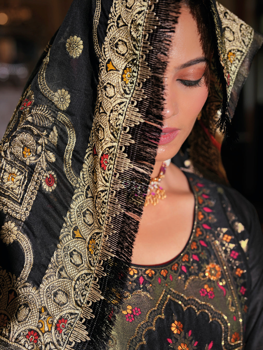 Shuchi Women Silk Blend Kurta Pant Dupatta Set