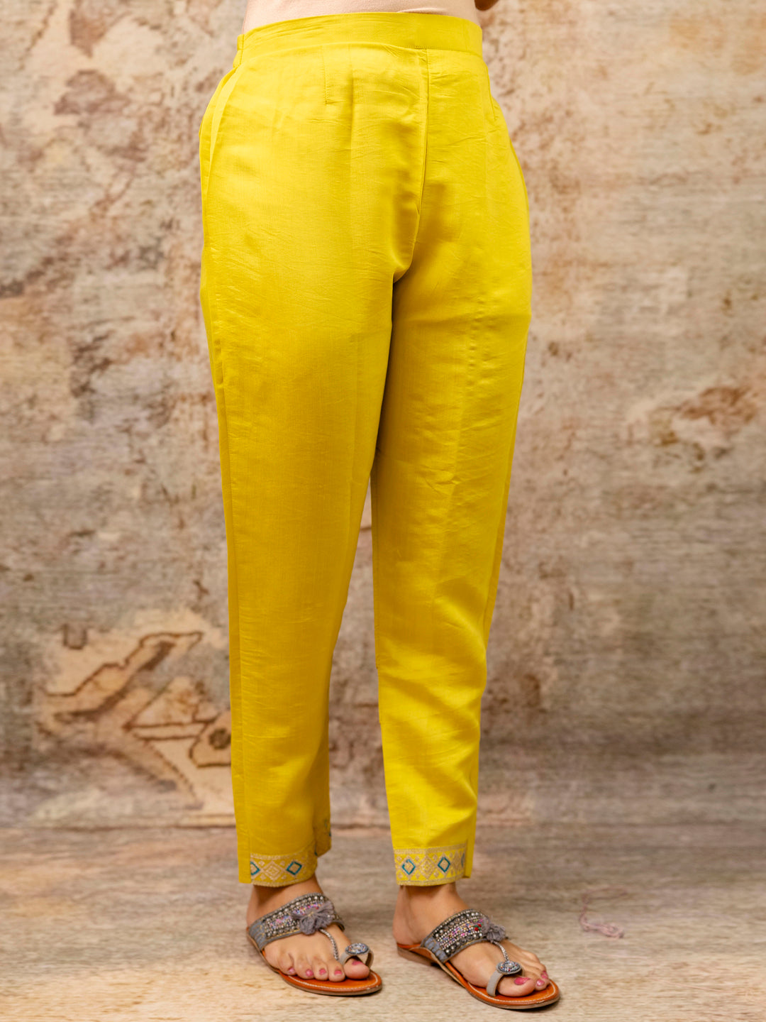 Pallavi Women Kurta and Pant Sets Silk Blend Fabric