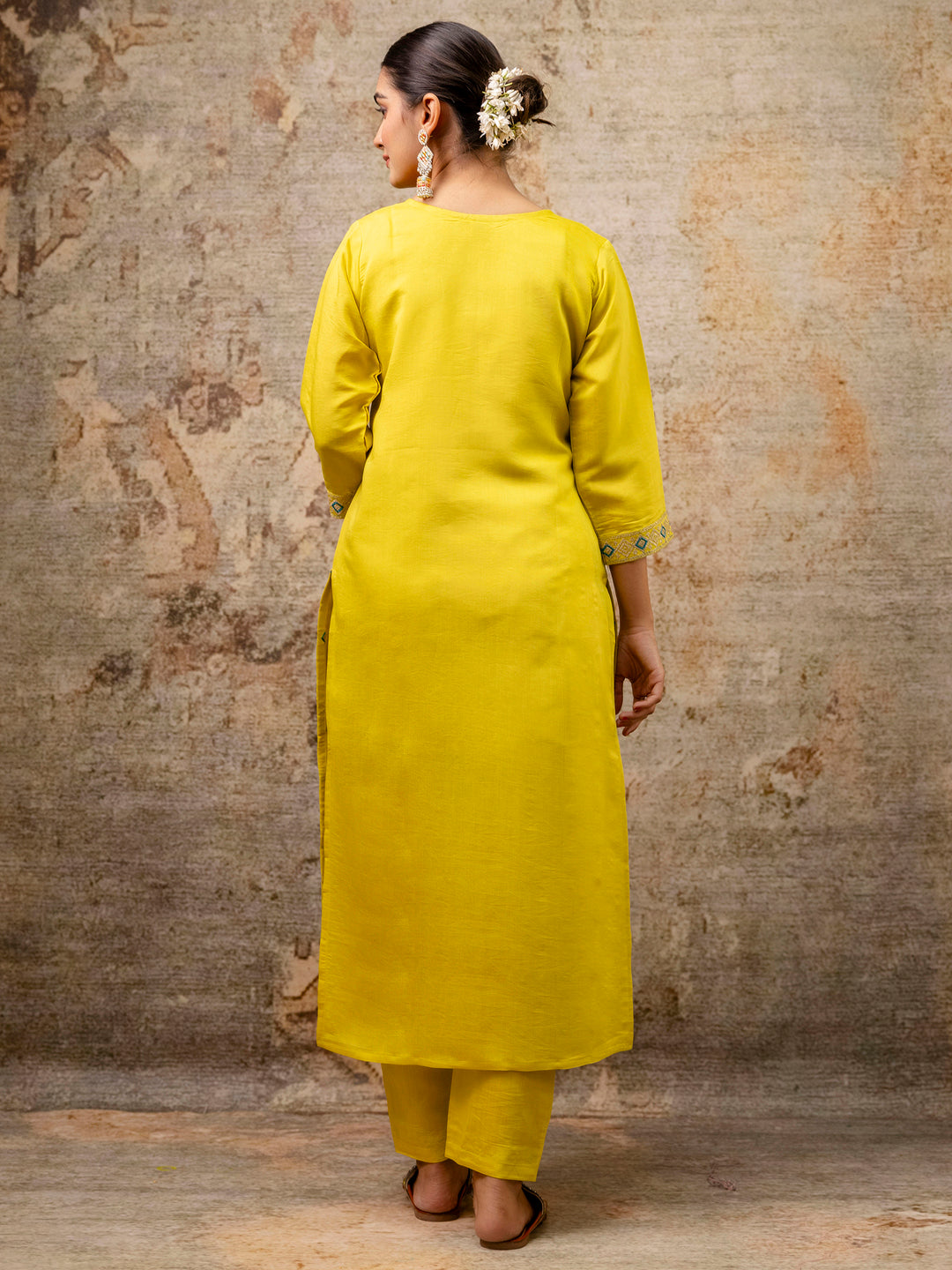 Pallavi Women Kurta and Pant Sets Silk Blend Fabric