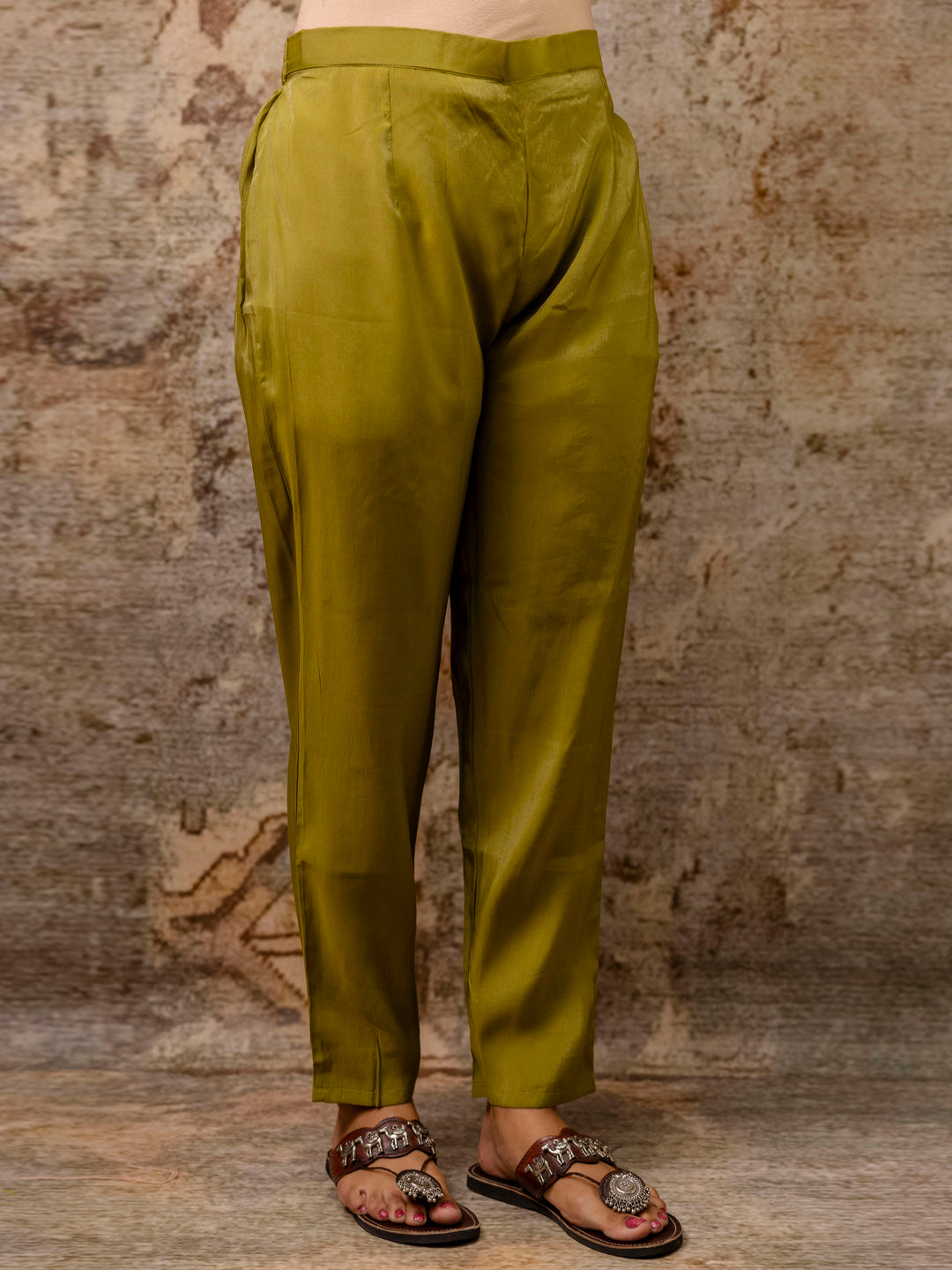Divrati Women Kurta and Pant Sets Simar Silk fabric