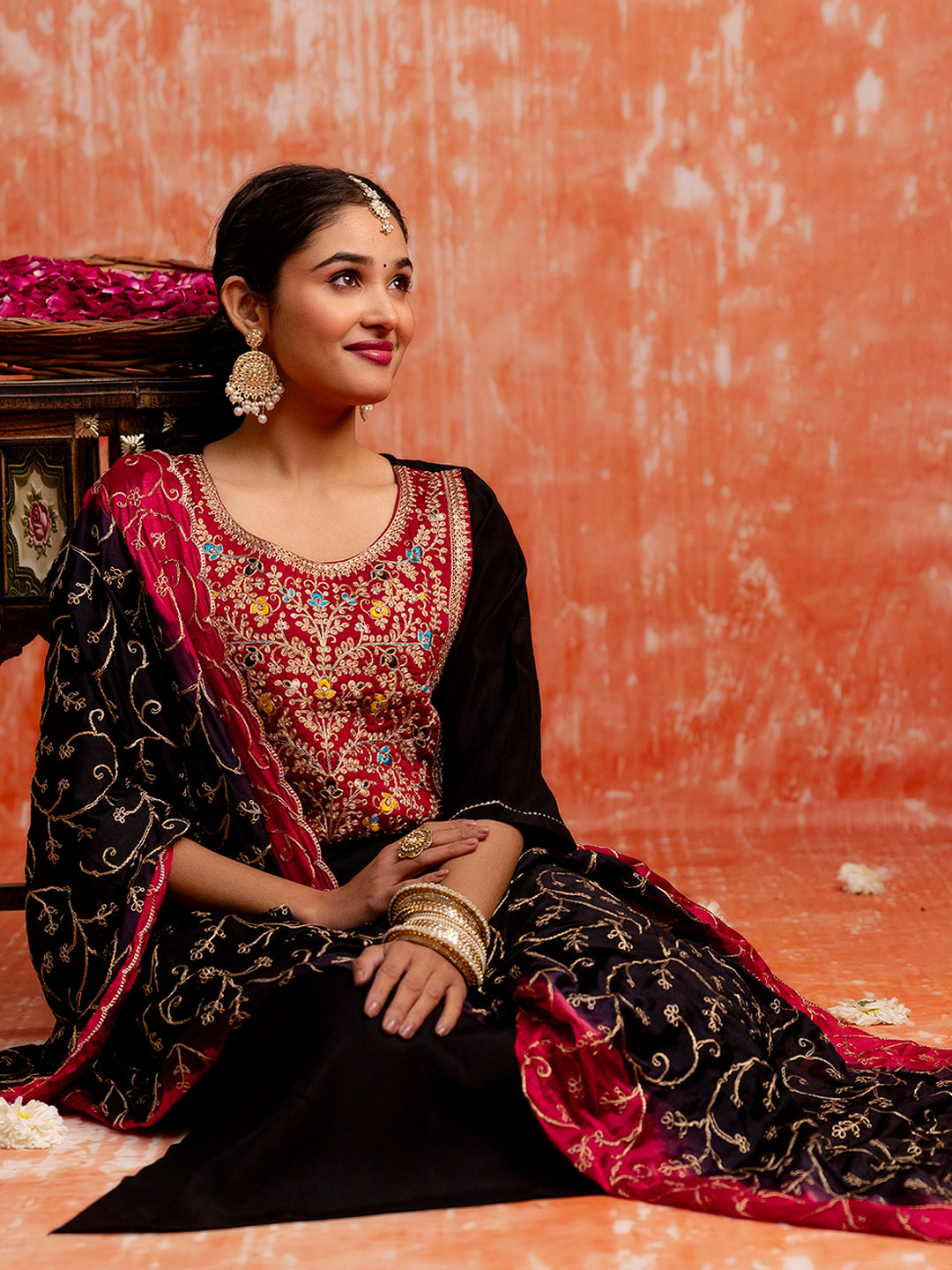 Supriya Women Silk Blend Kurta Pant Dupatta Set