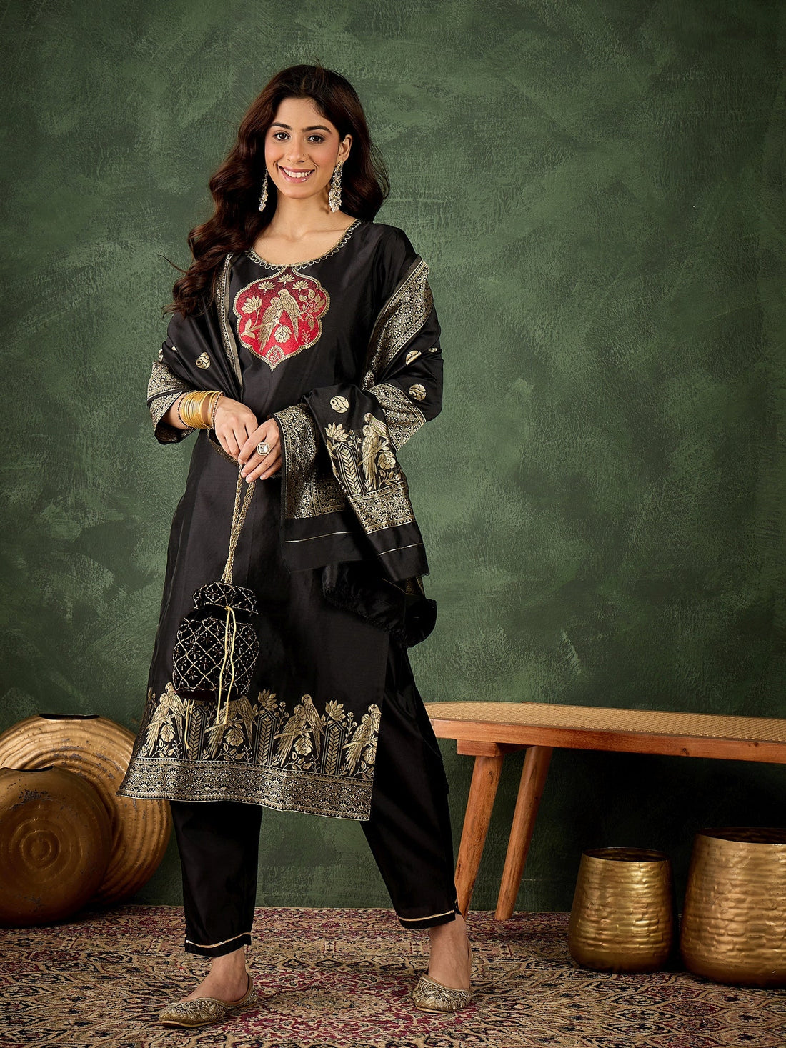 Indian Ethnic Wear for Women: The Ultimate Kurta Set Styling & Shopping Guide by VredeVogel