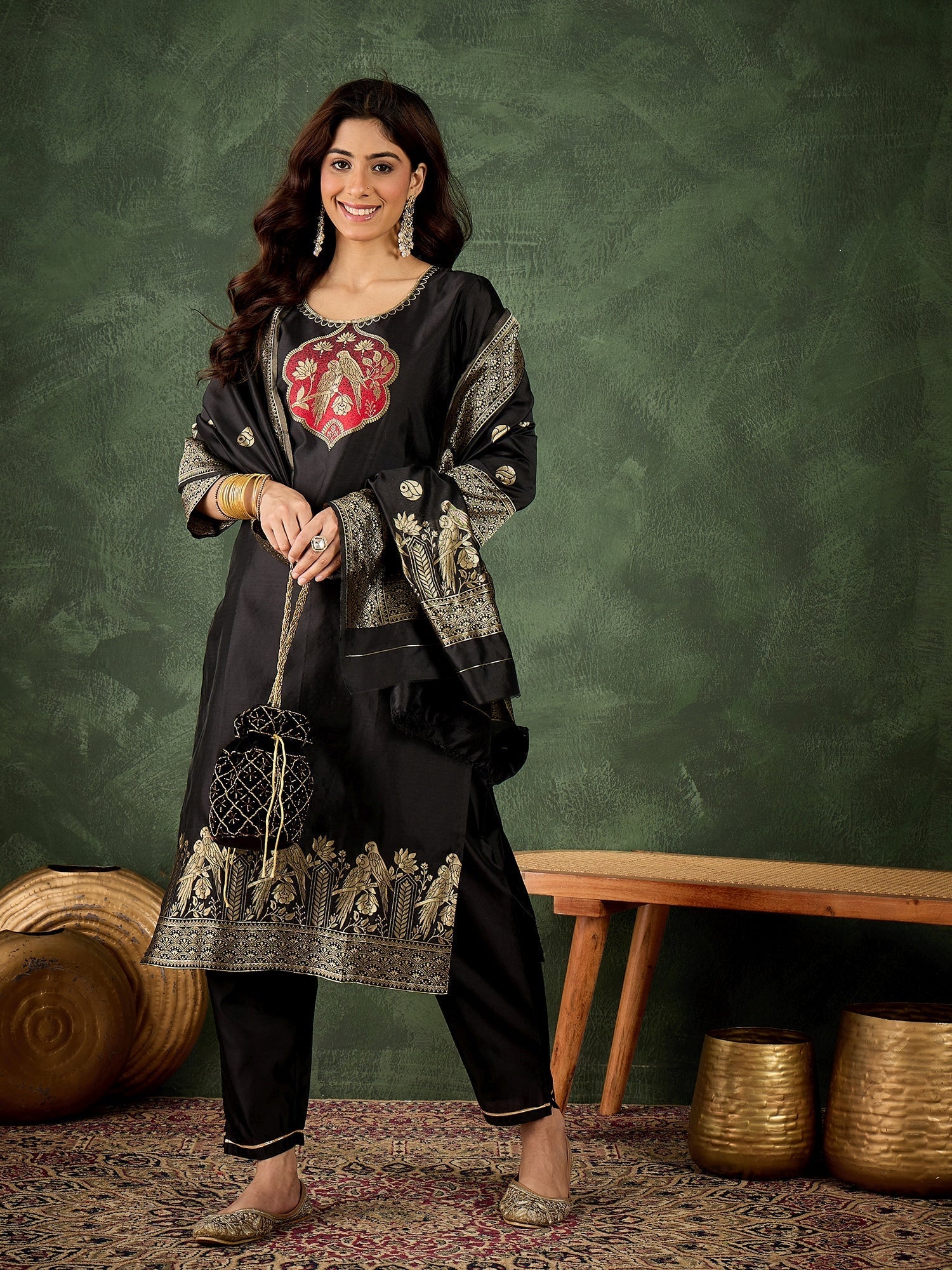 Indian Ethnic Wear for Women: The Ultimate Kurta Set Styling & Shopping Guide by VredeVogel