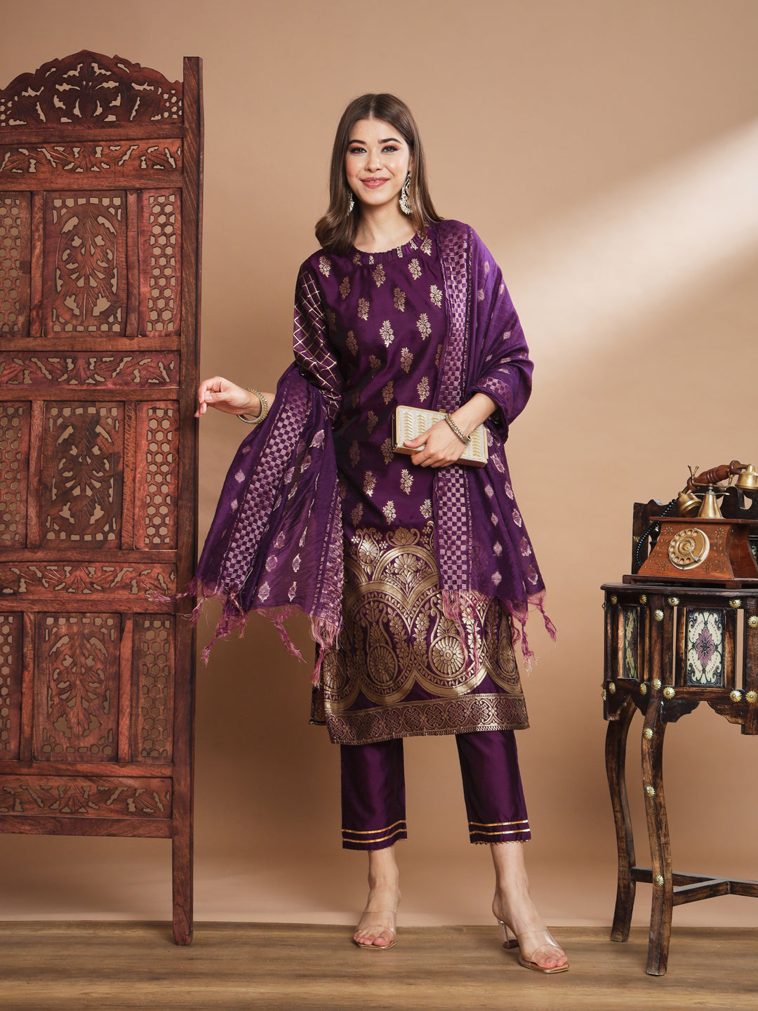 Top 5 Ethnic Dressing Styles by Vredevogel – Timeless Collections for Every Occasion.