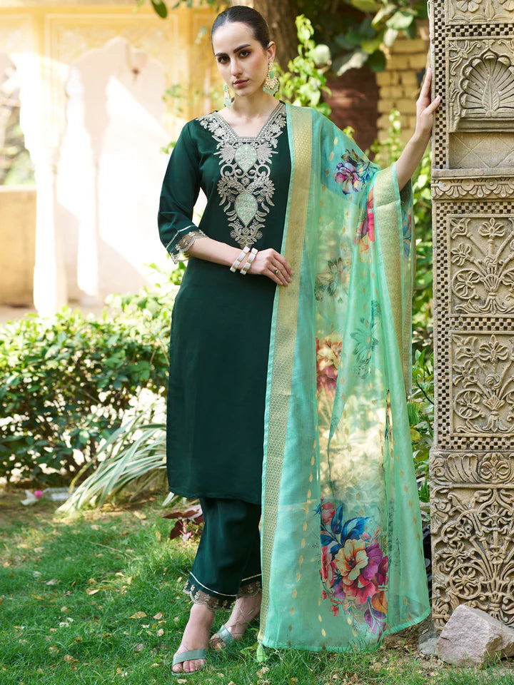 Top 10 Salwar Suit Sets for Women: A Blend of Tradition and Trend
