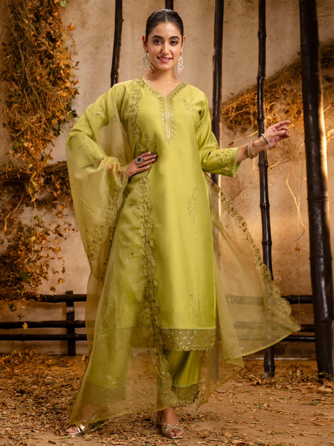 How to Style Anarkali Kurti: Perfect Styling Tips, Jewelry, and Hairstyles